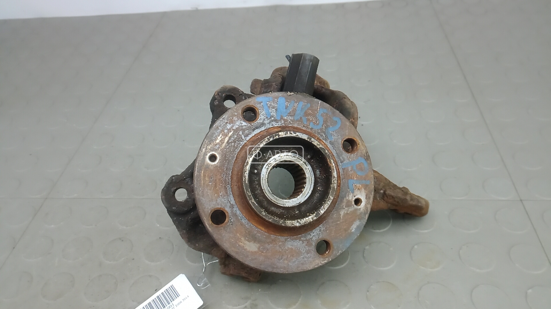 Ступица передняя левая