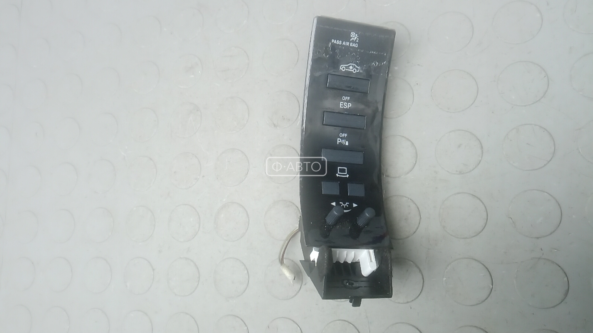 Кнопки стеклоподъемника