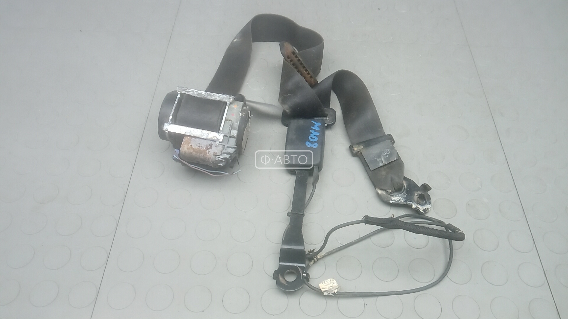 Ремень безопасности с пиропатроном сиденья переднего