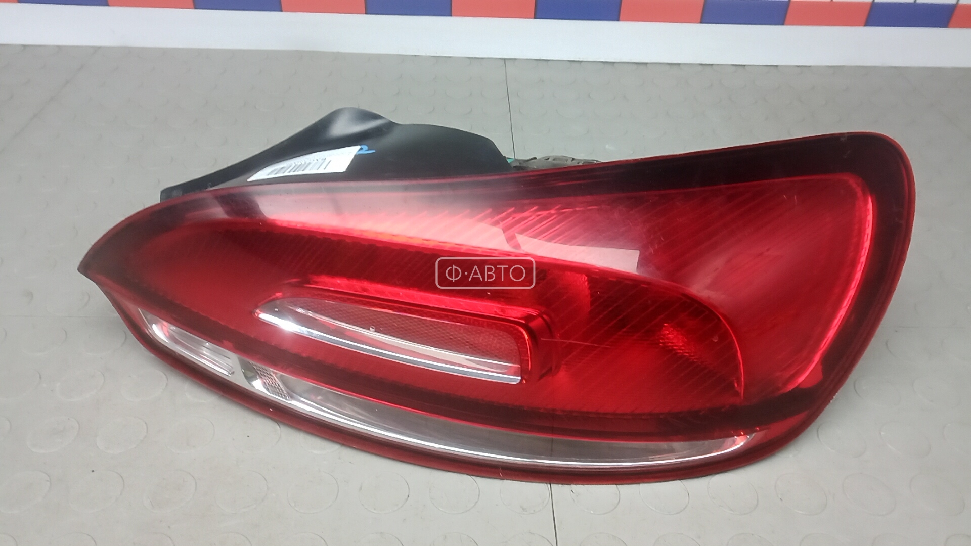 Фонарь задний правый