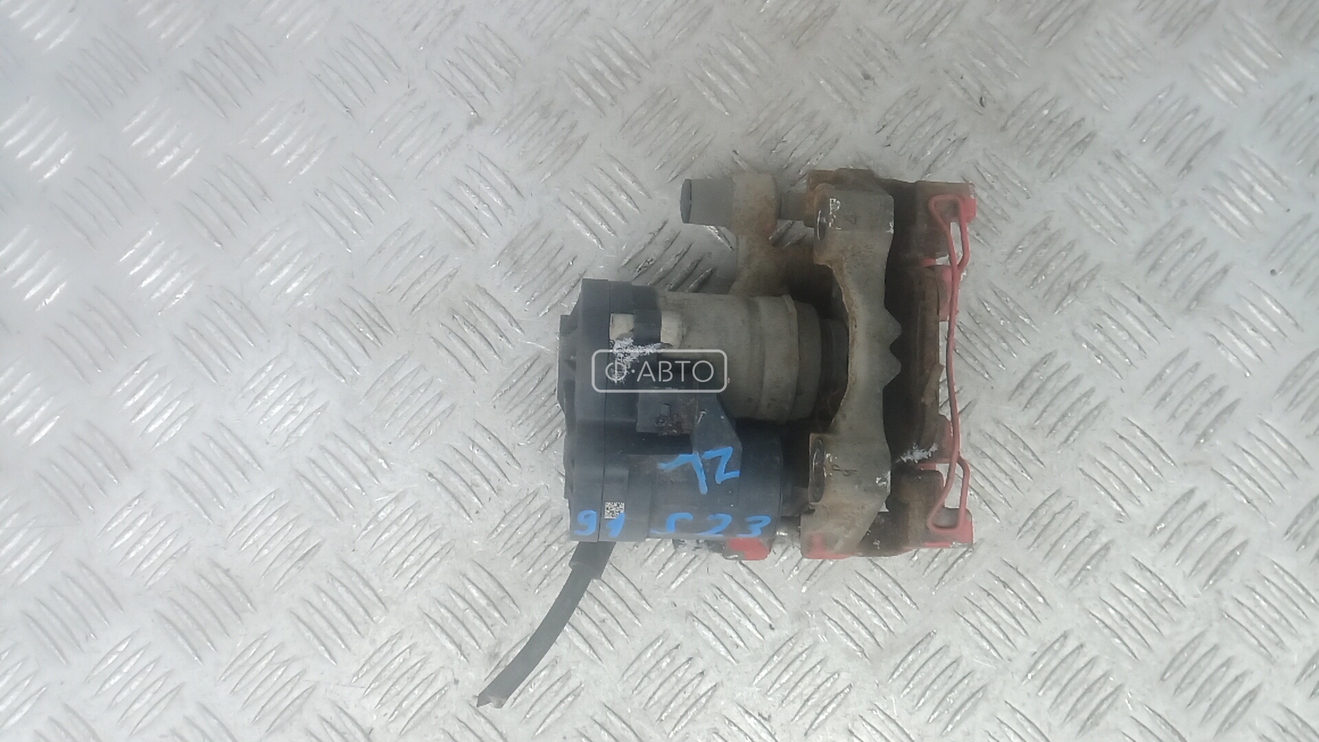 Суппорт тормозной задний левый