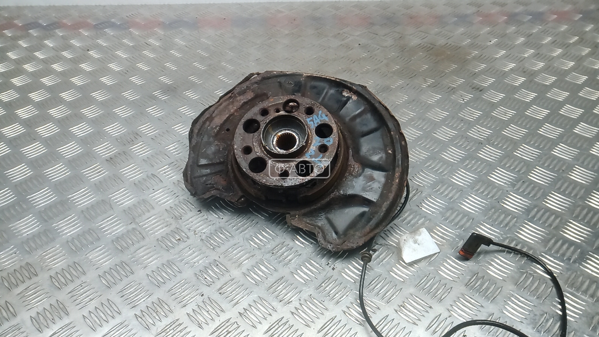 Ступица задняя левая