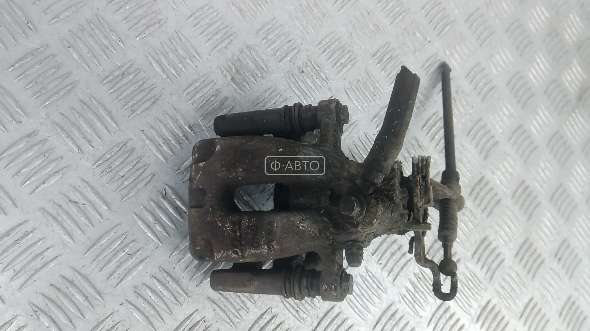 Ступица задняя левая