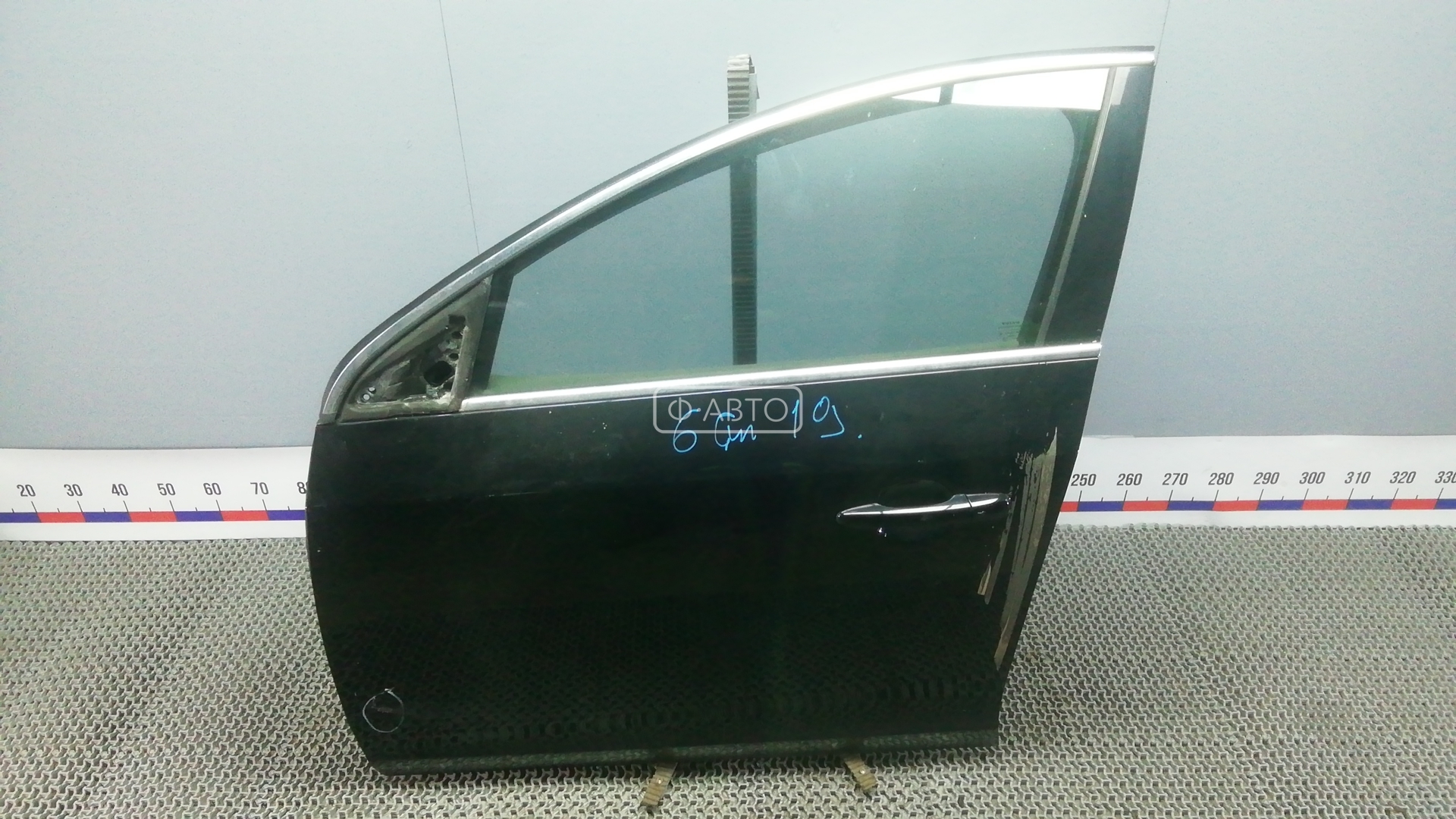 Дверь передняя левая