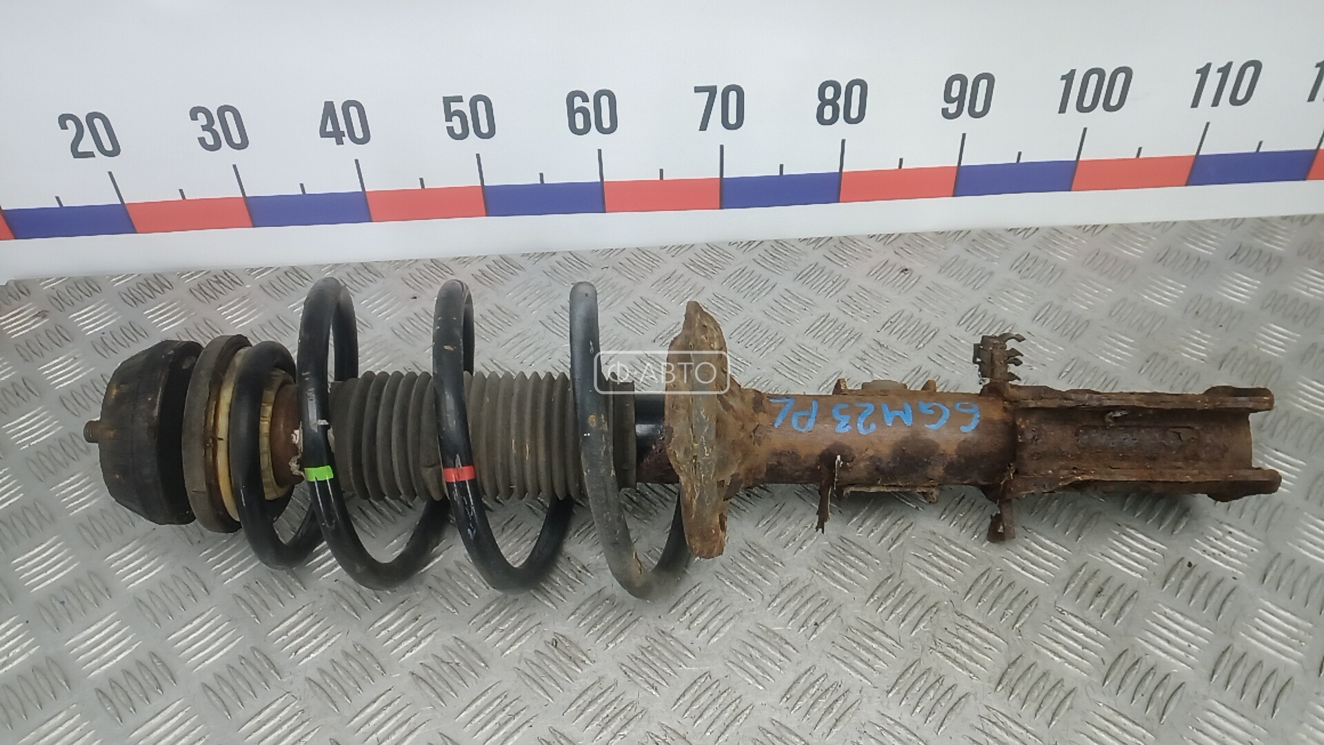 Стойка передняя левая