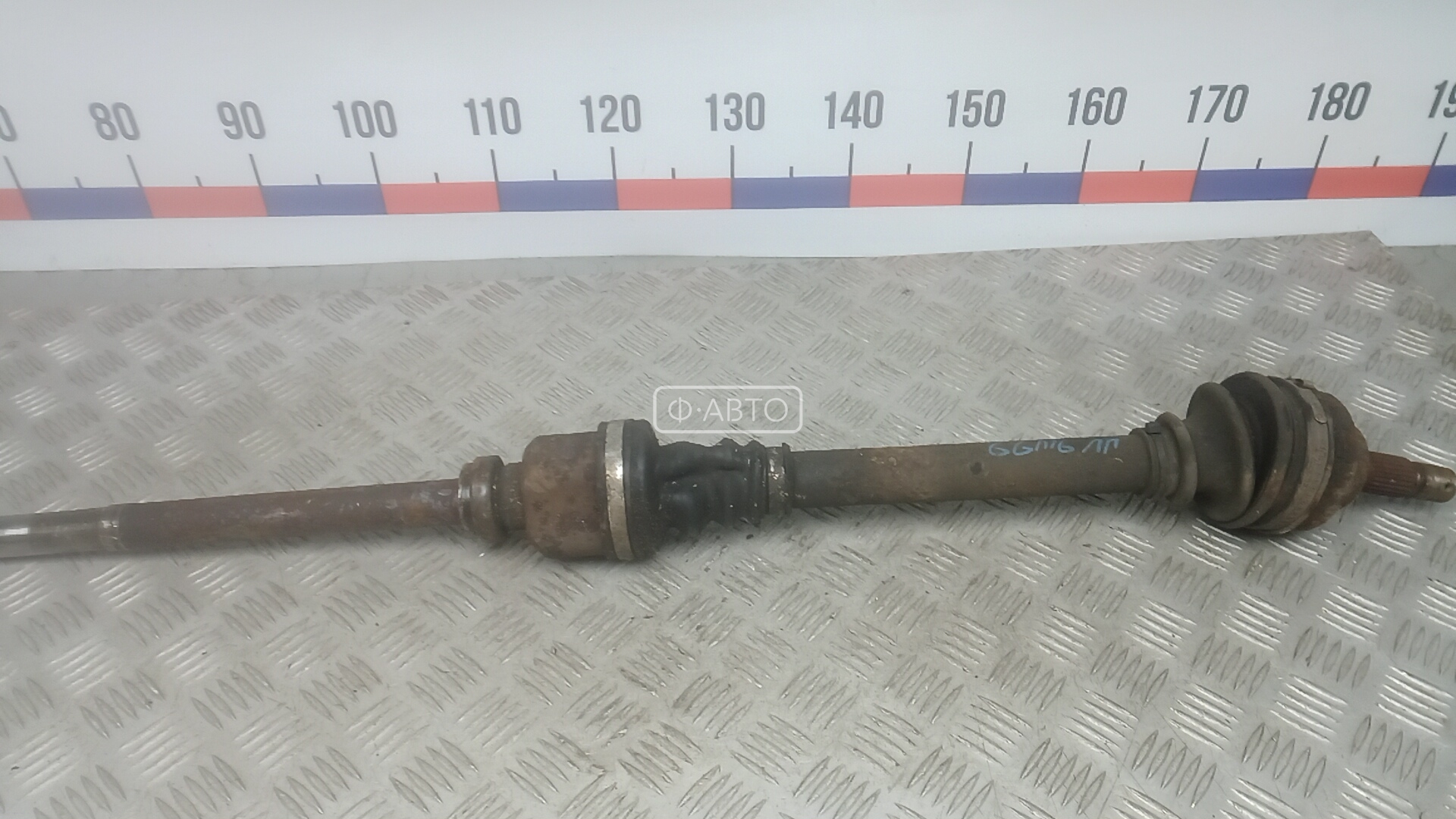 Привод передний правый