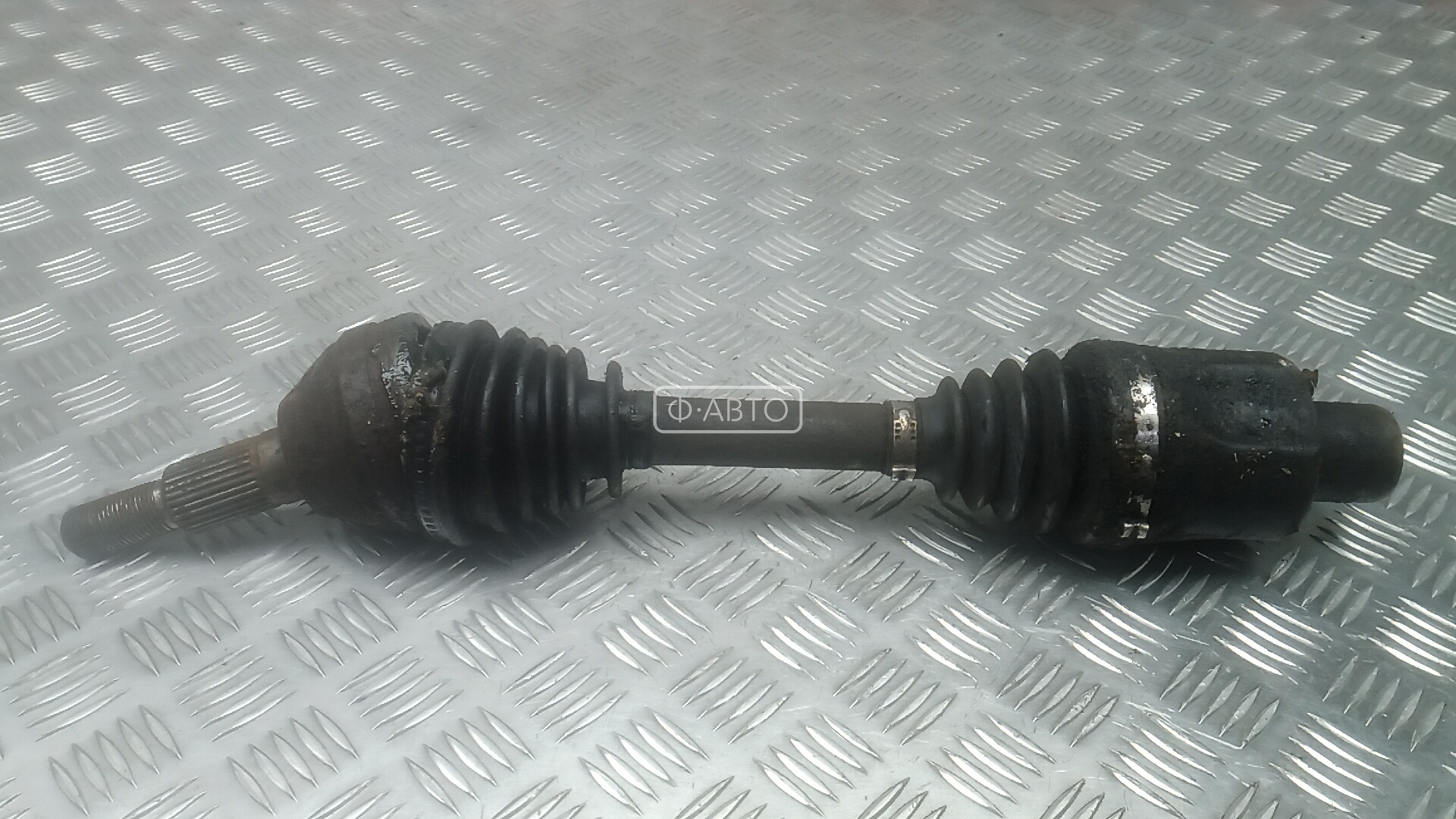 Привод передний правый