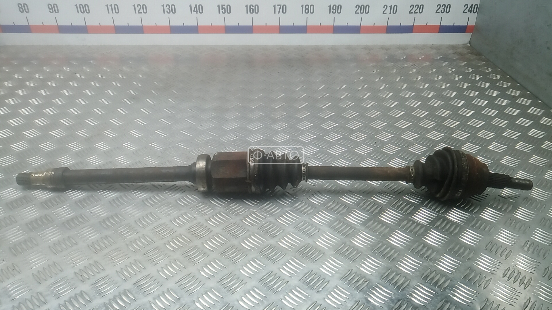 Привод передний правый