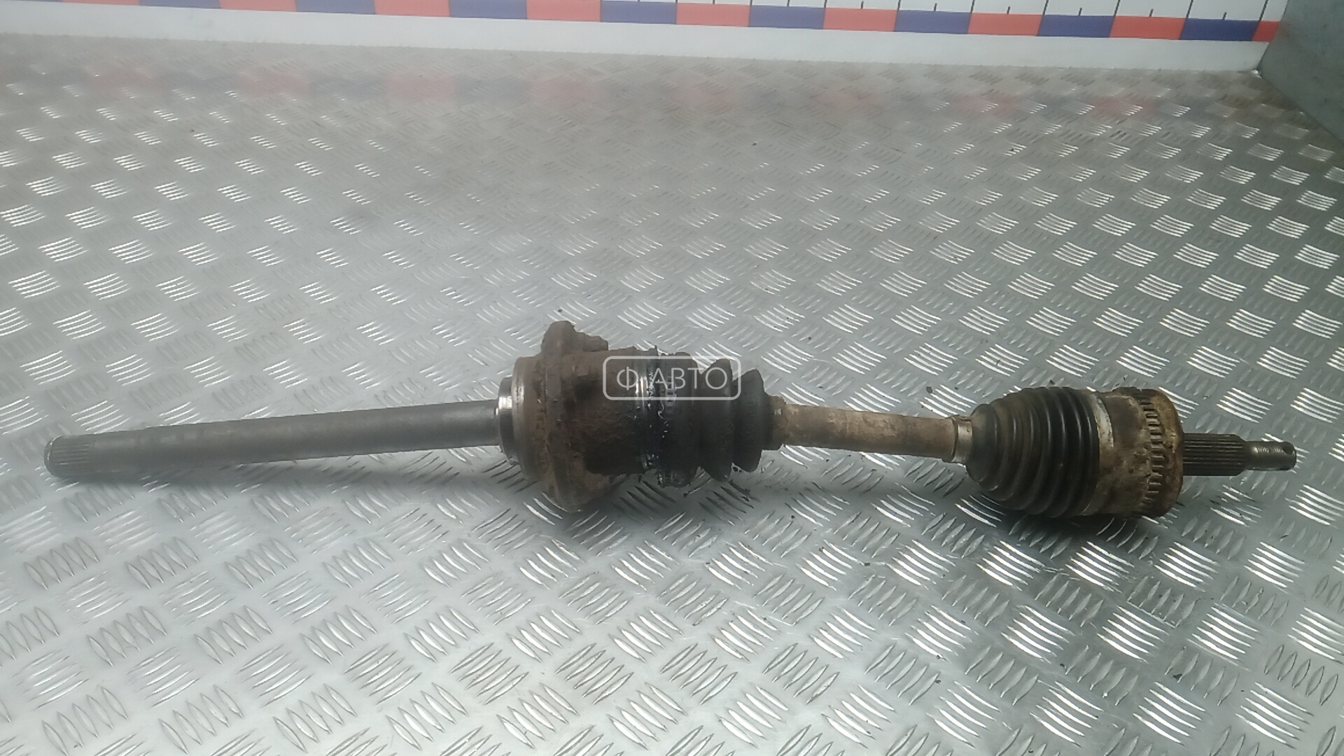 Привод передний правый