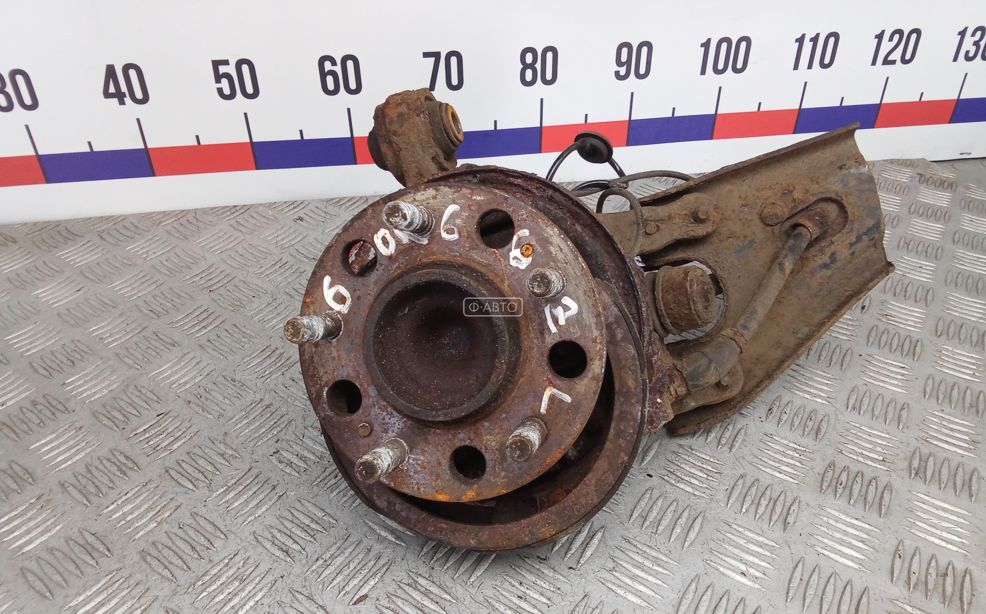 Ступица задняя левая