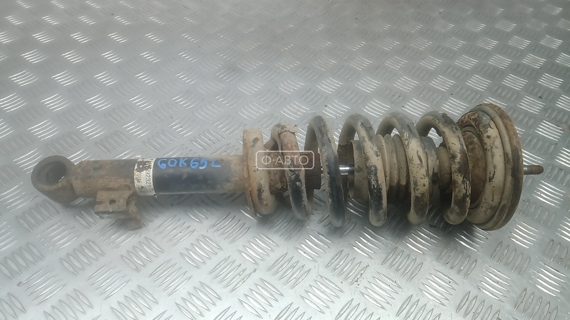 Стойка передняя левая