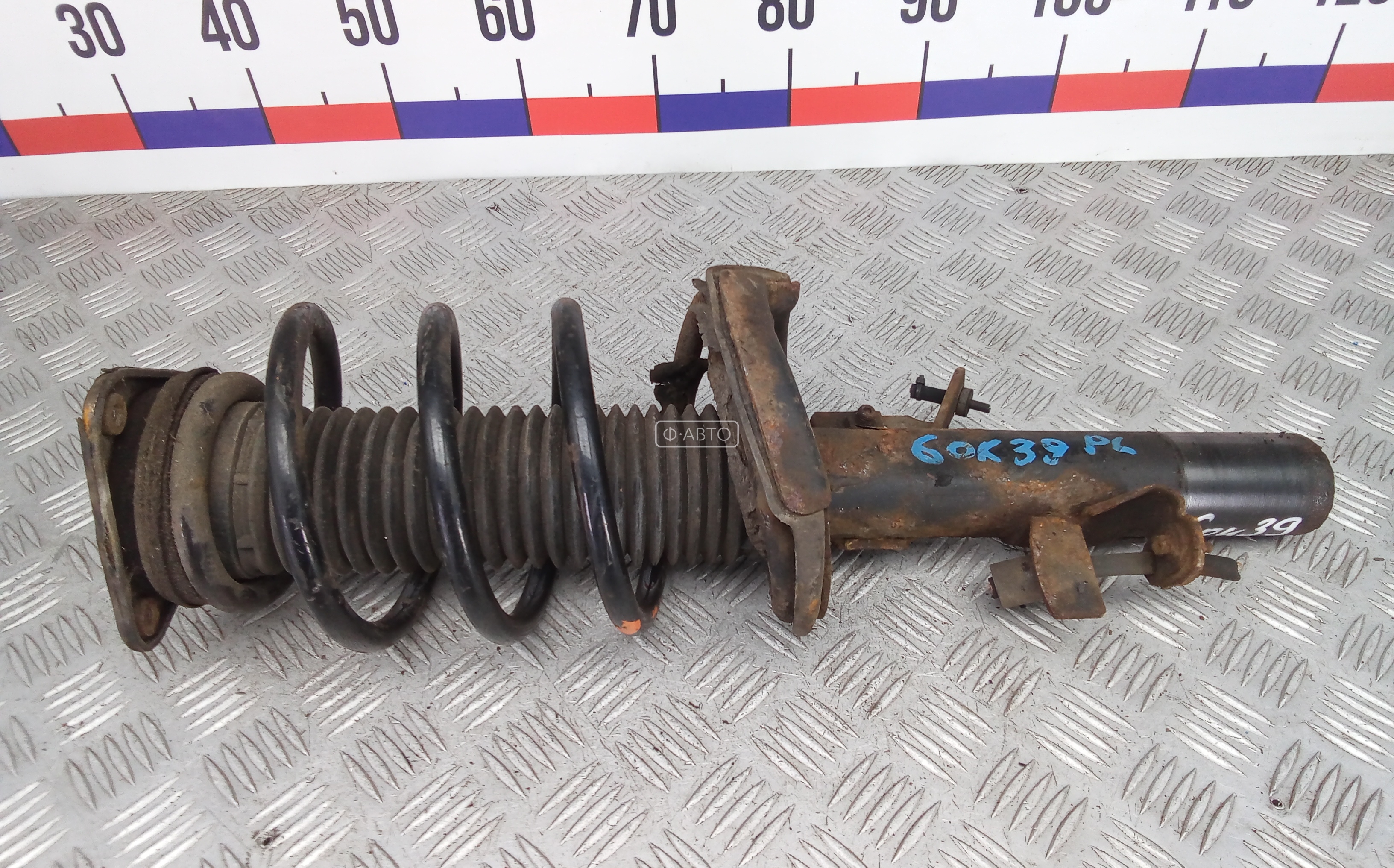 Стойка передняя левая