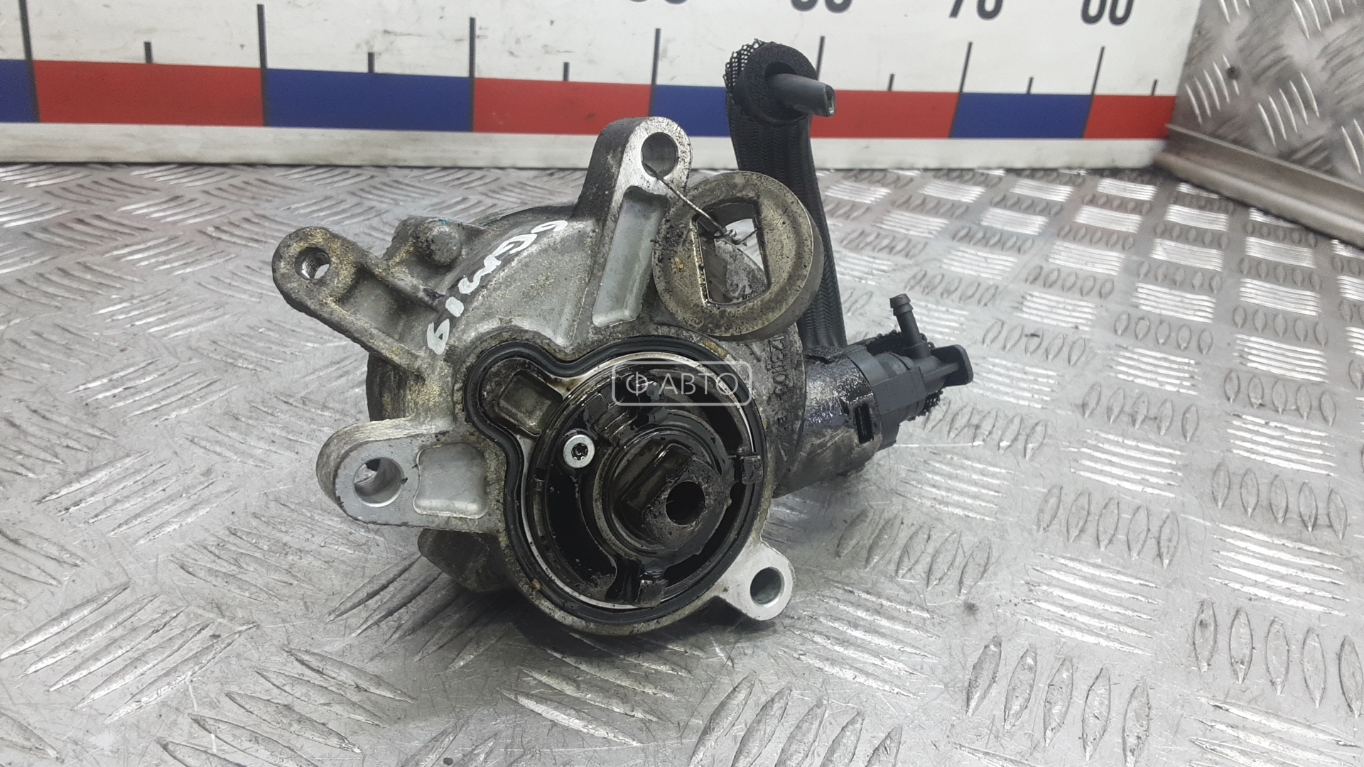 Насос вакуумный