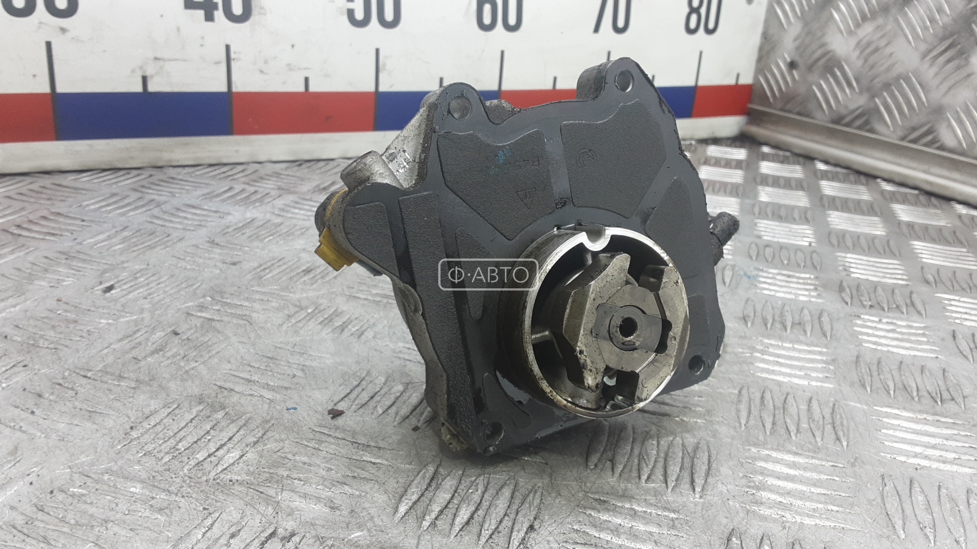 Насос вакуумный