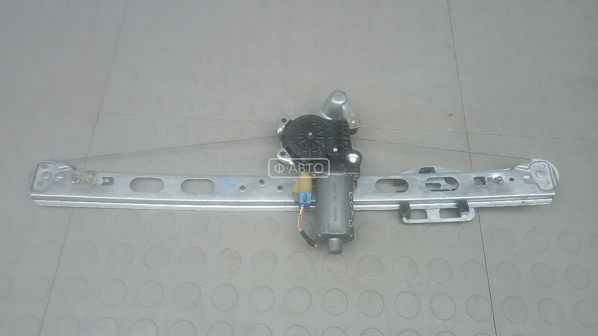 Стеклоподъемник задний правый