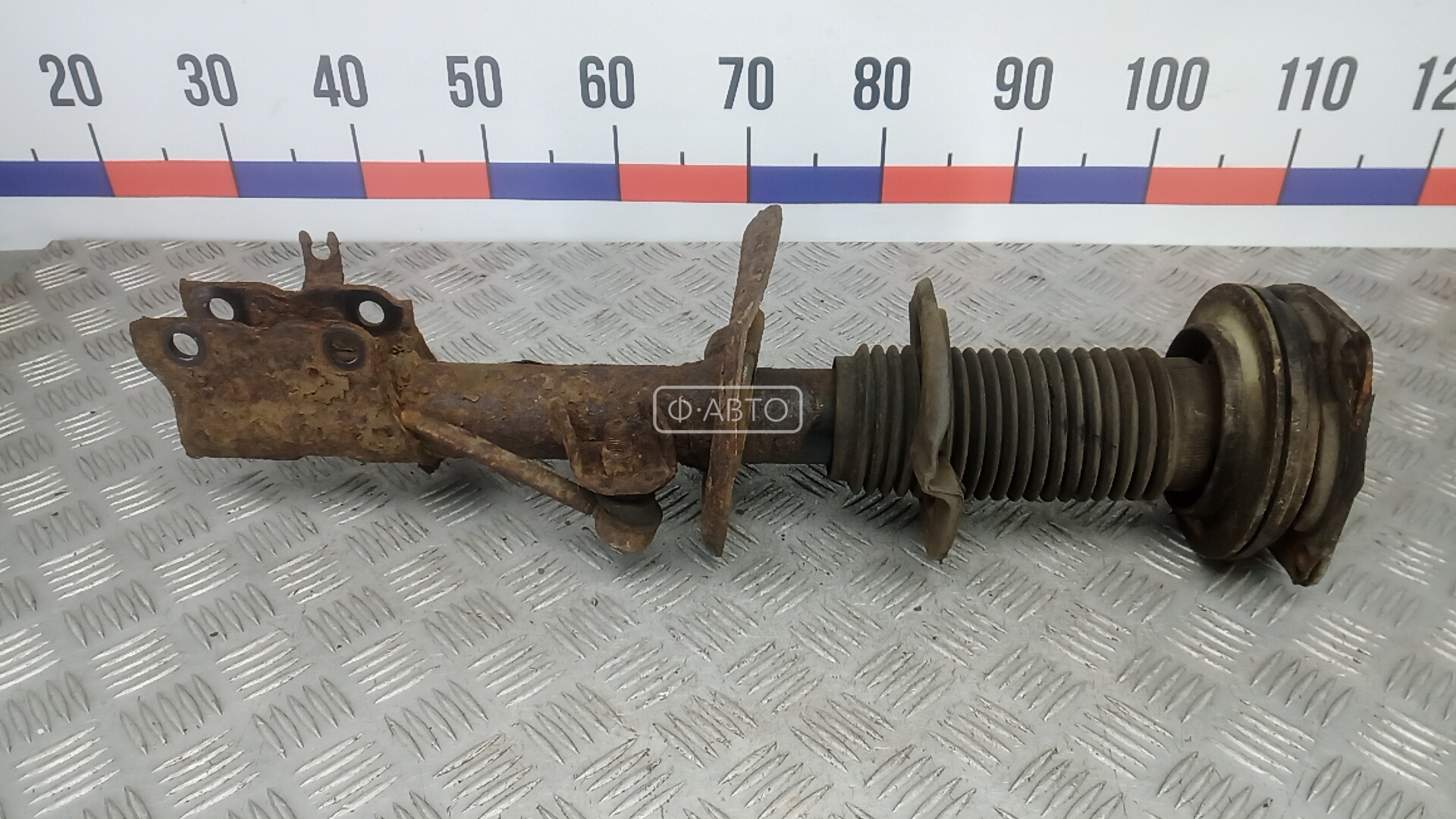 Амортизатор передний левый