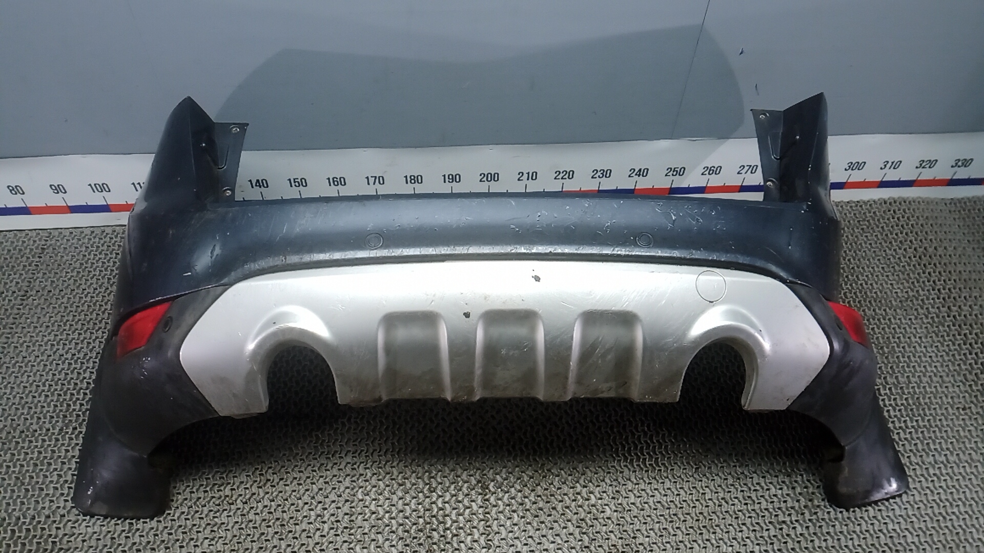 Бампер задний