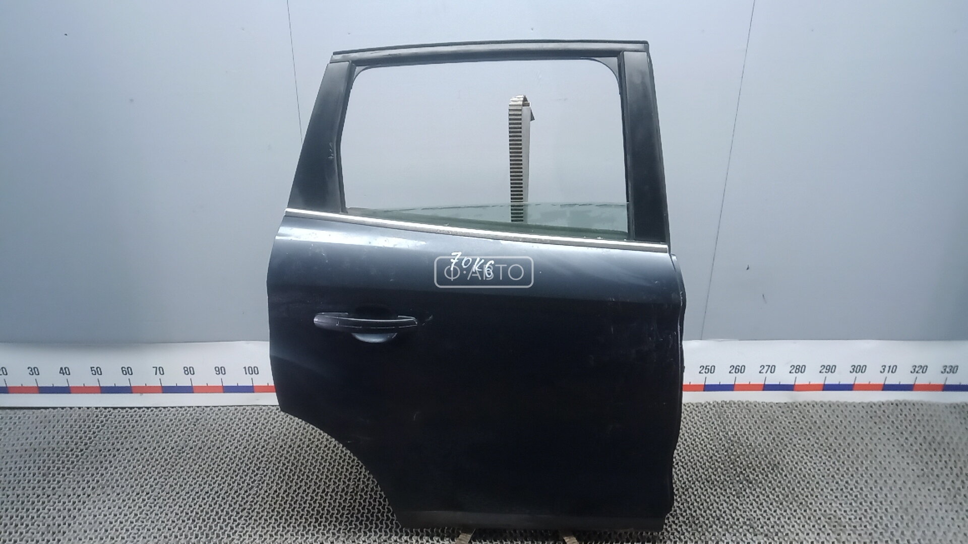 Дверь задняя правая