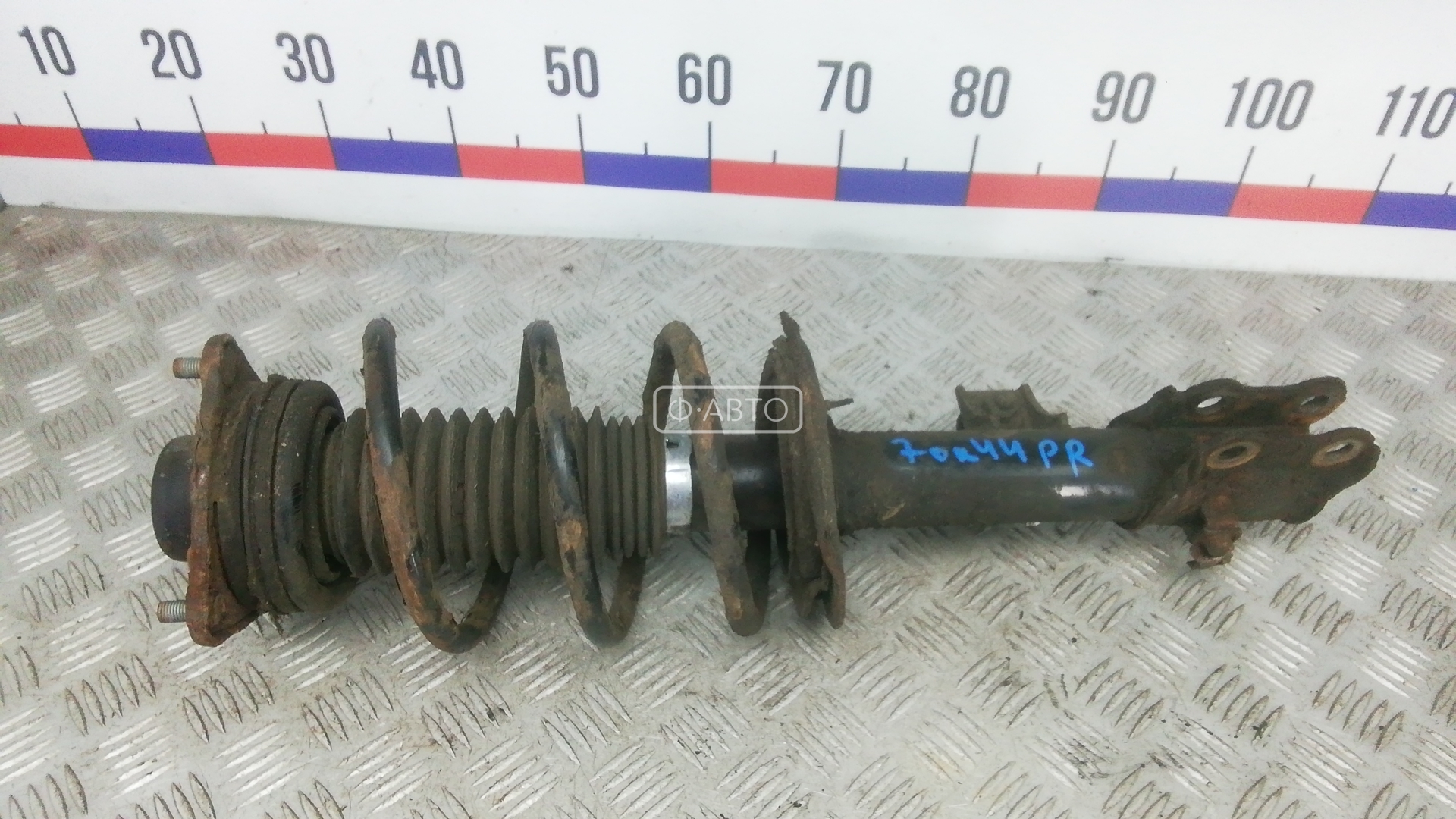 Стойка передняя правая