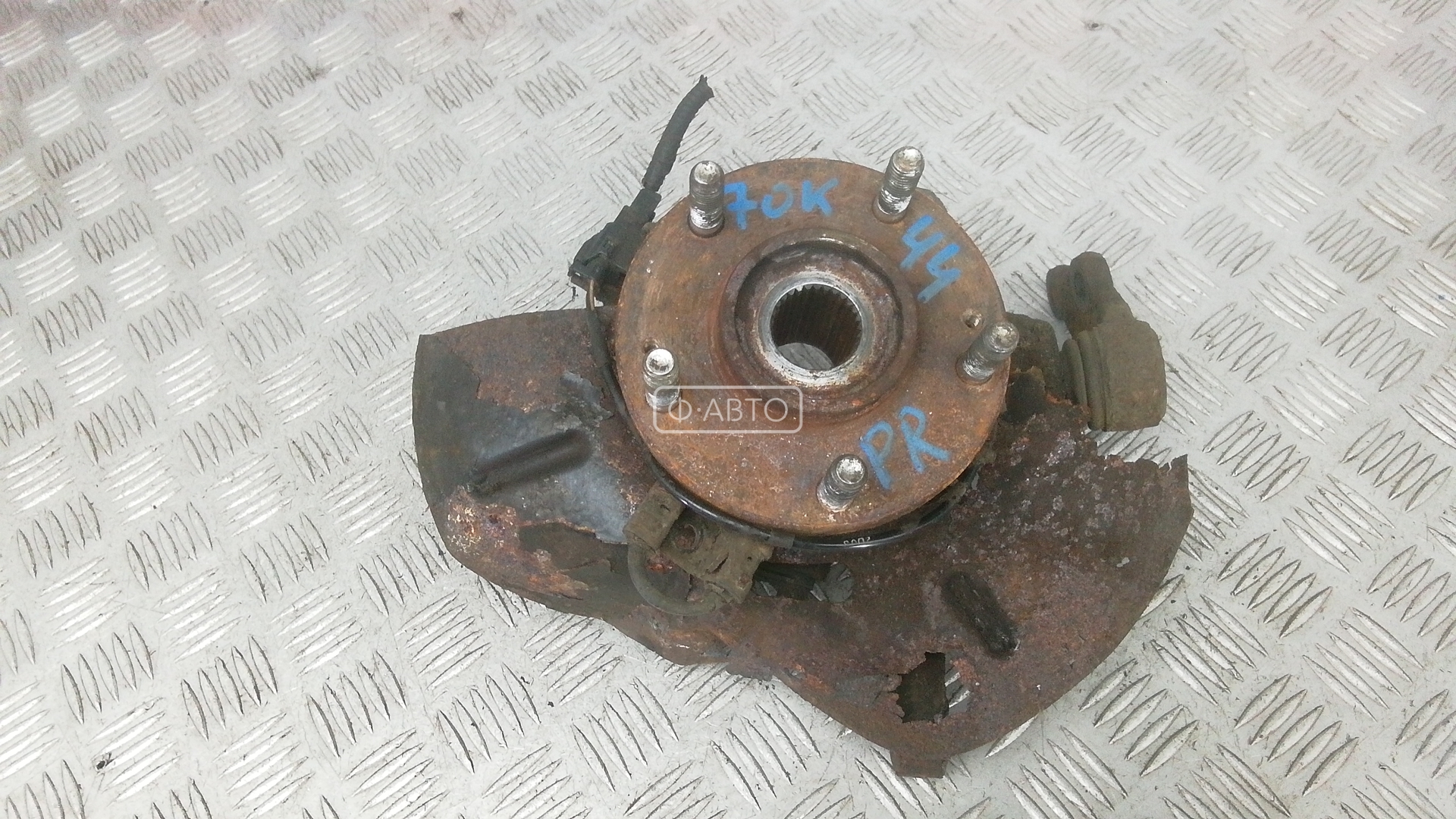 Ступица передняя правая