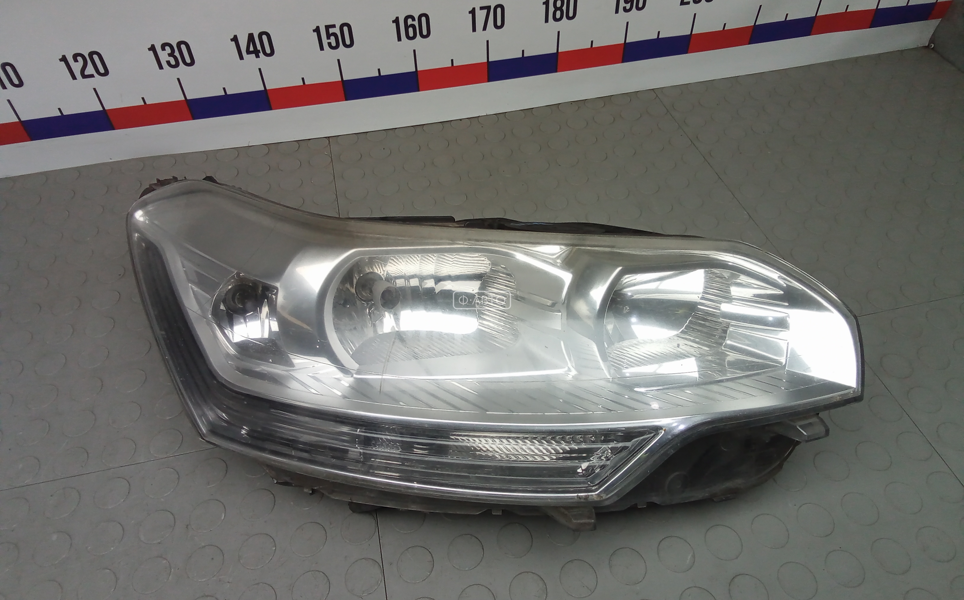 Фара правая CITROEN C5