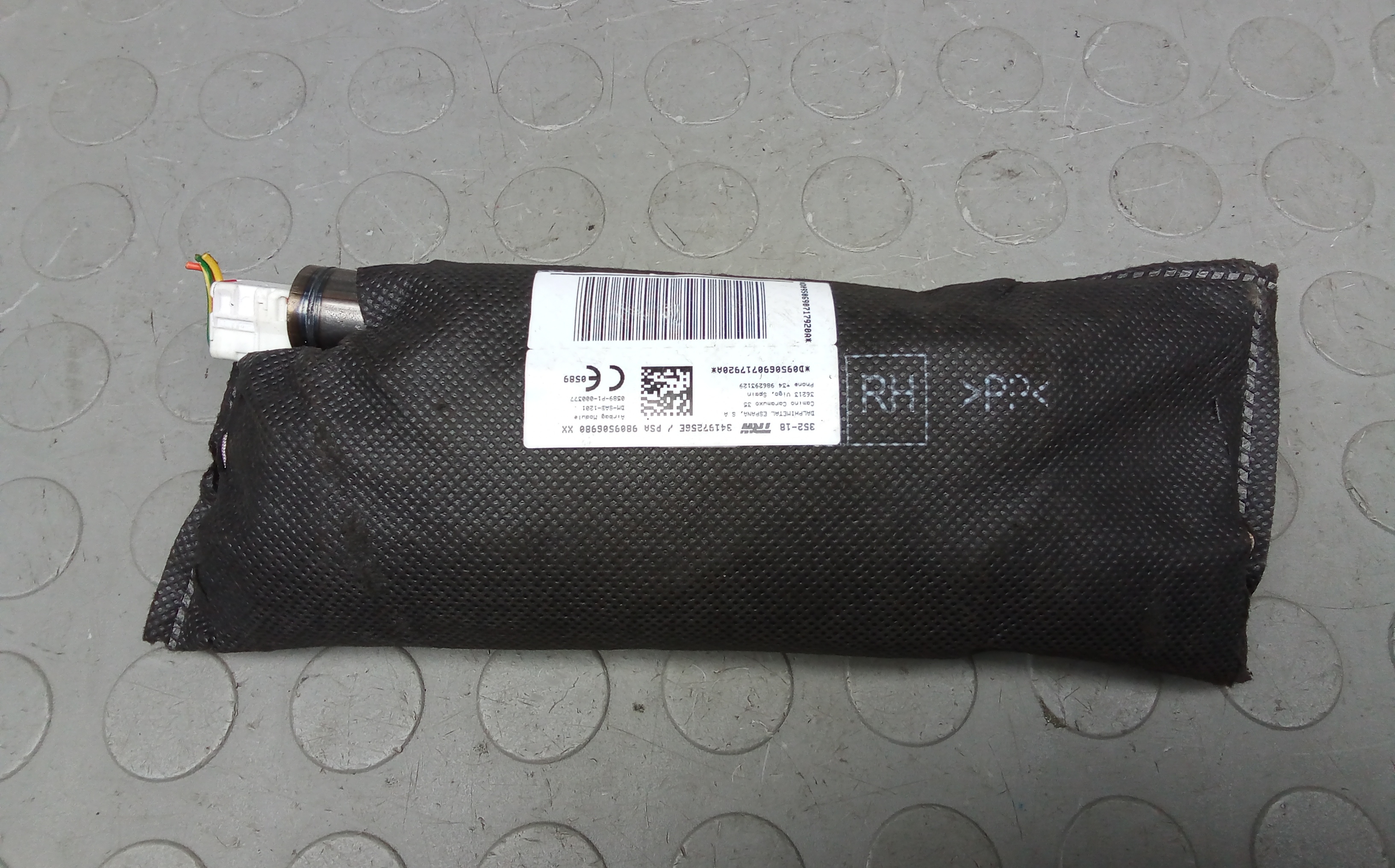 Подушка сидения водителя