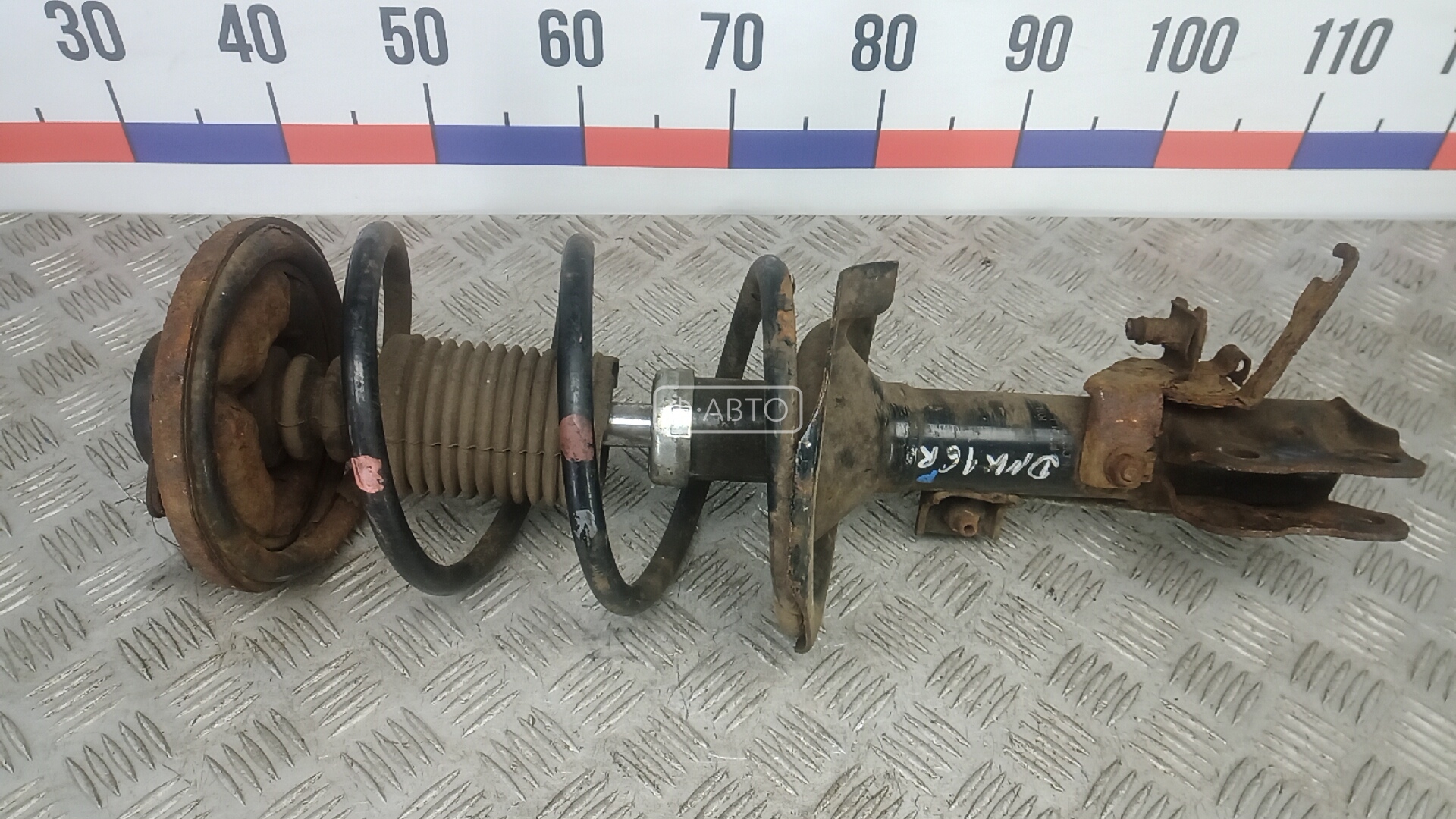 Стойка передняя правая