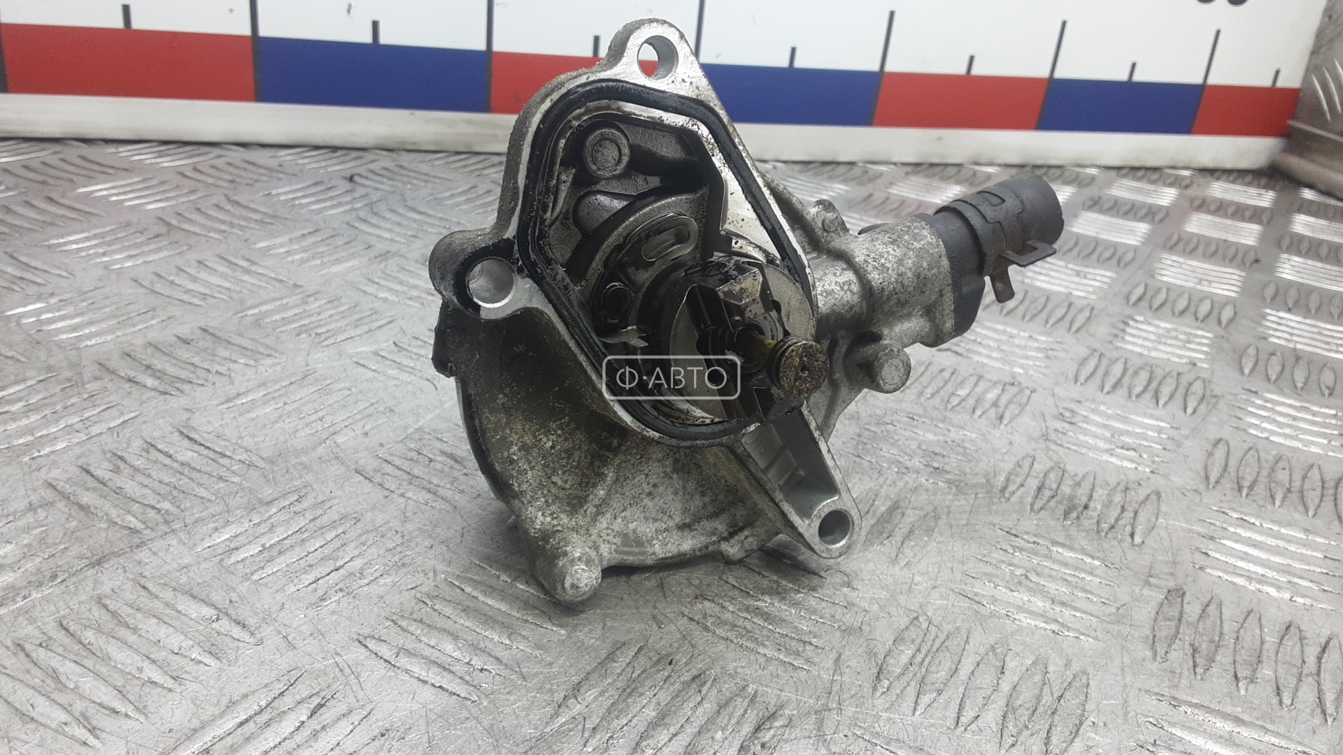 Насос вакуумный