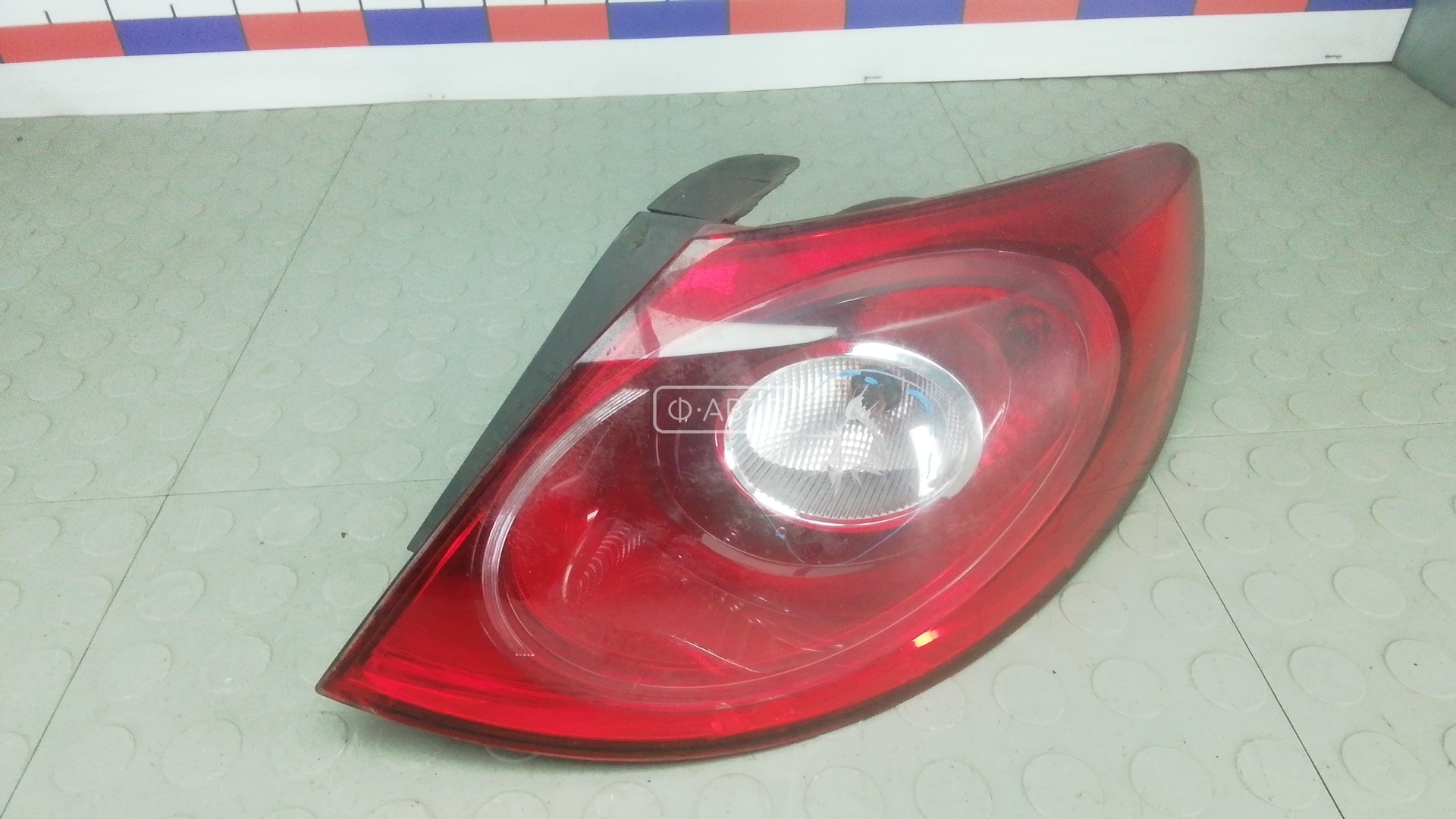 Фонарь задний правый