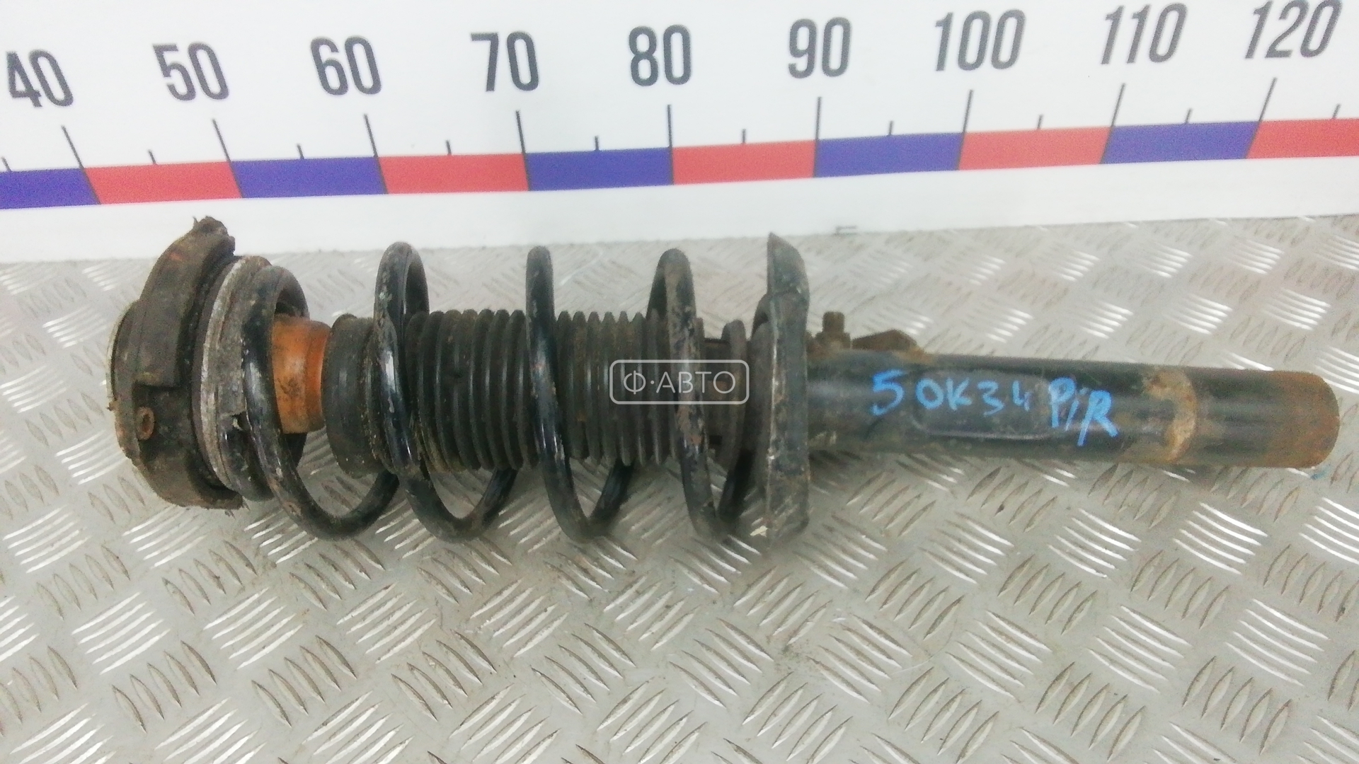 Стойка передняя правая