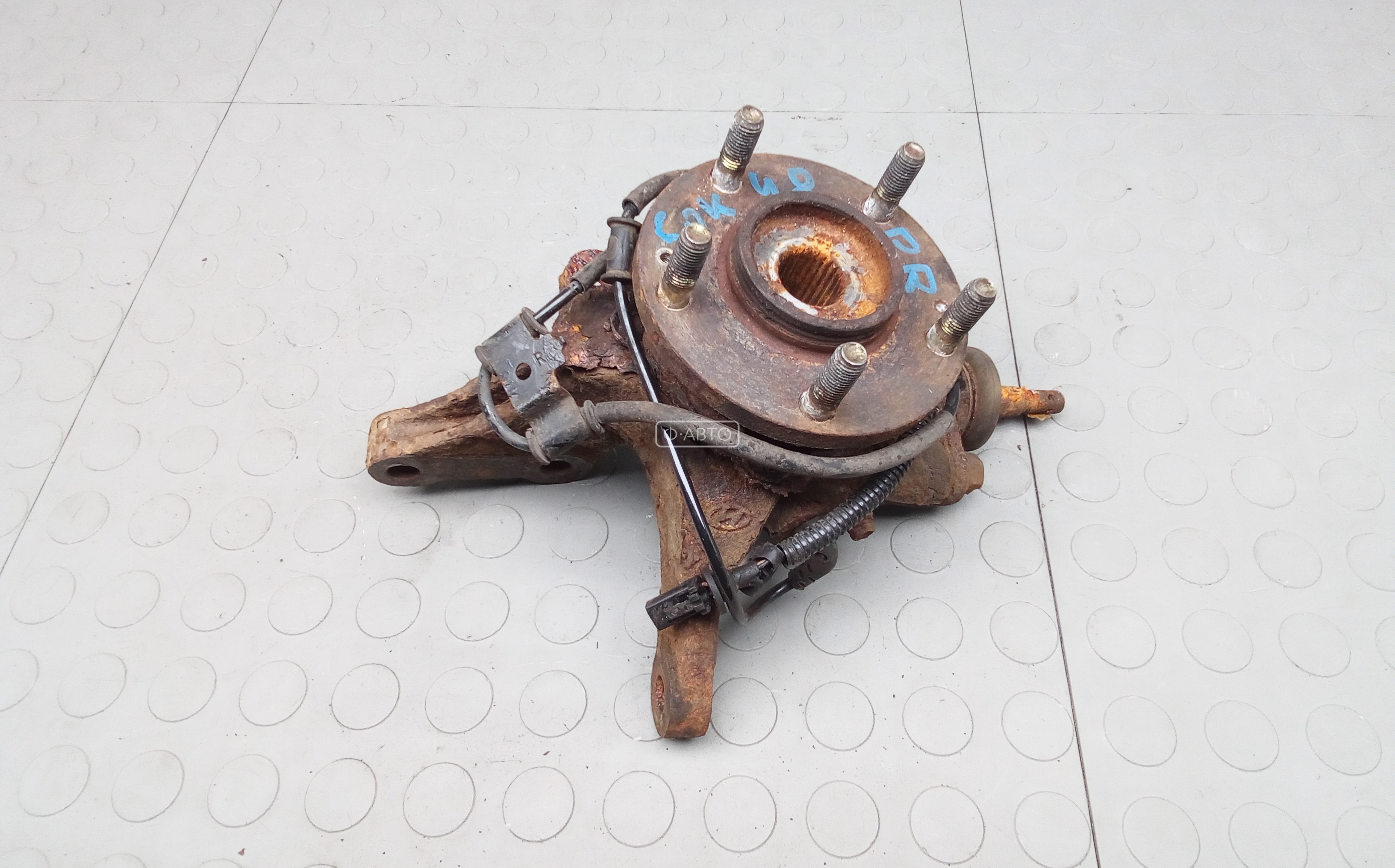 Ступица передняя правая