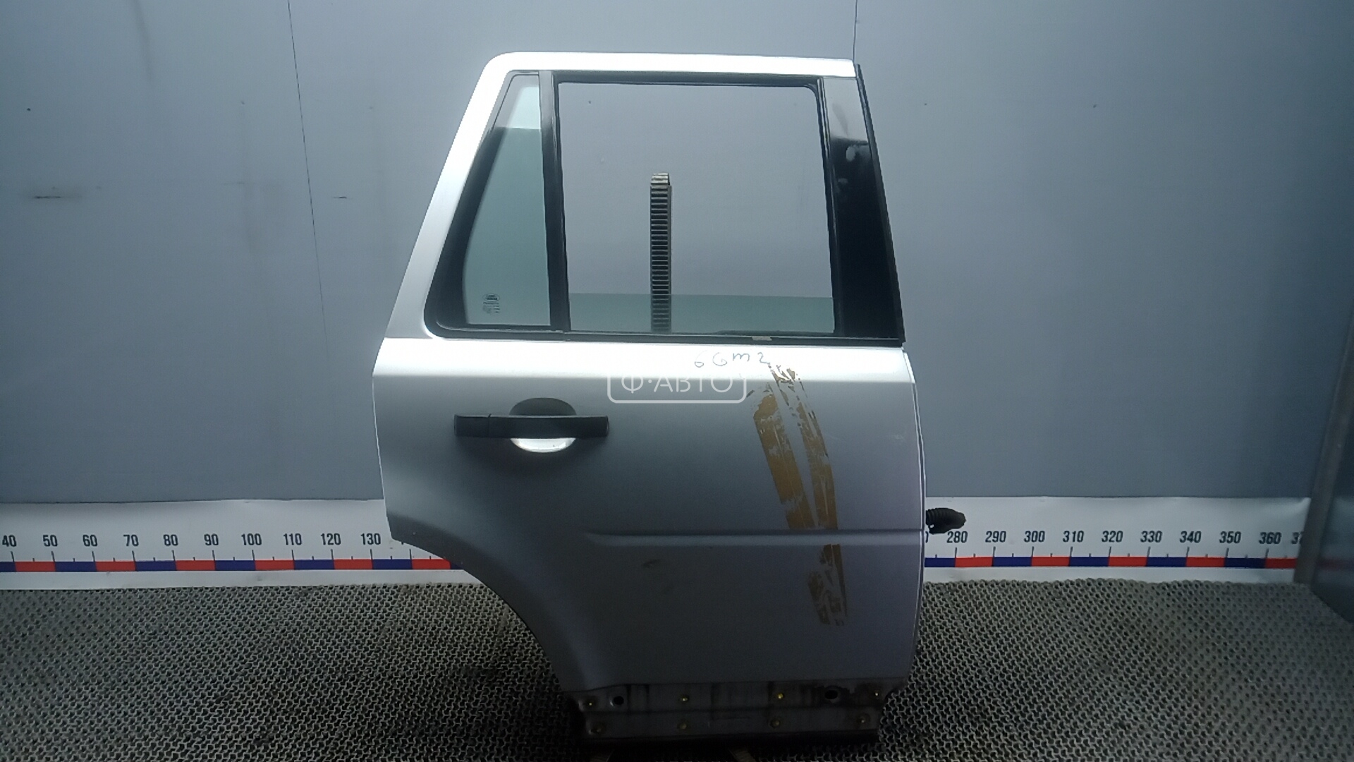 Дверь задняя правая