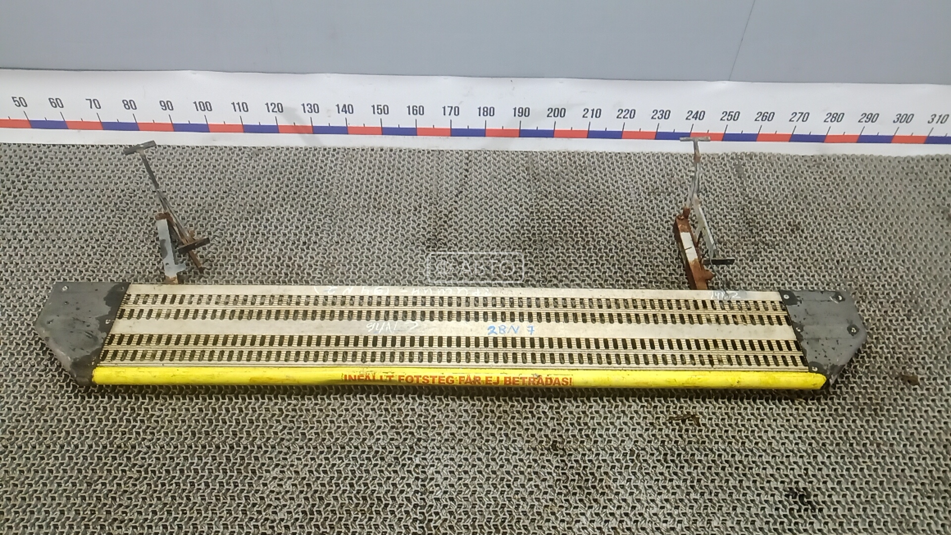 Подножка внешняя декоративная