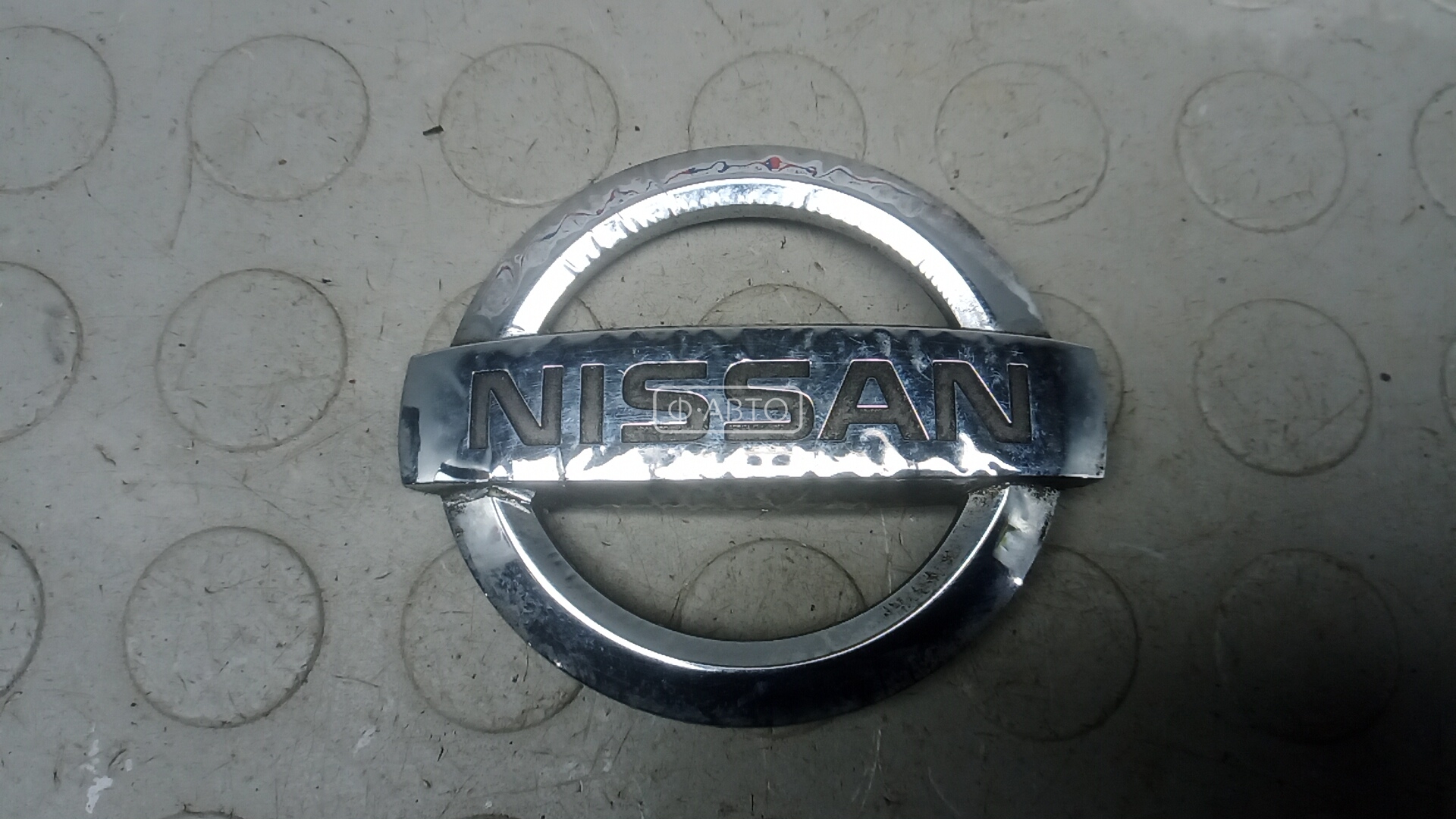 Значок на капот