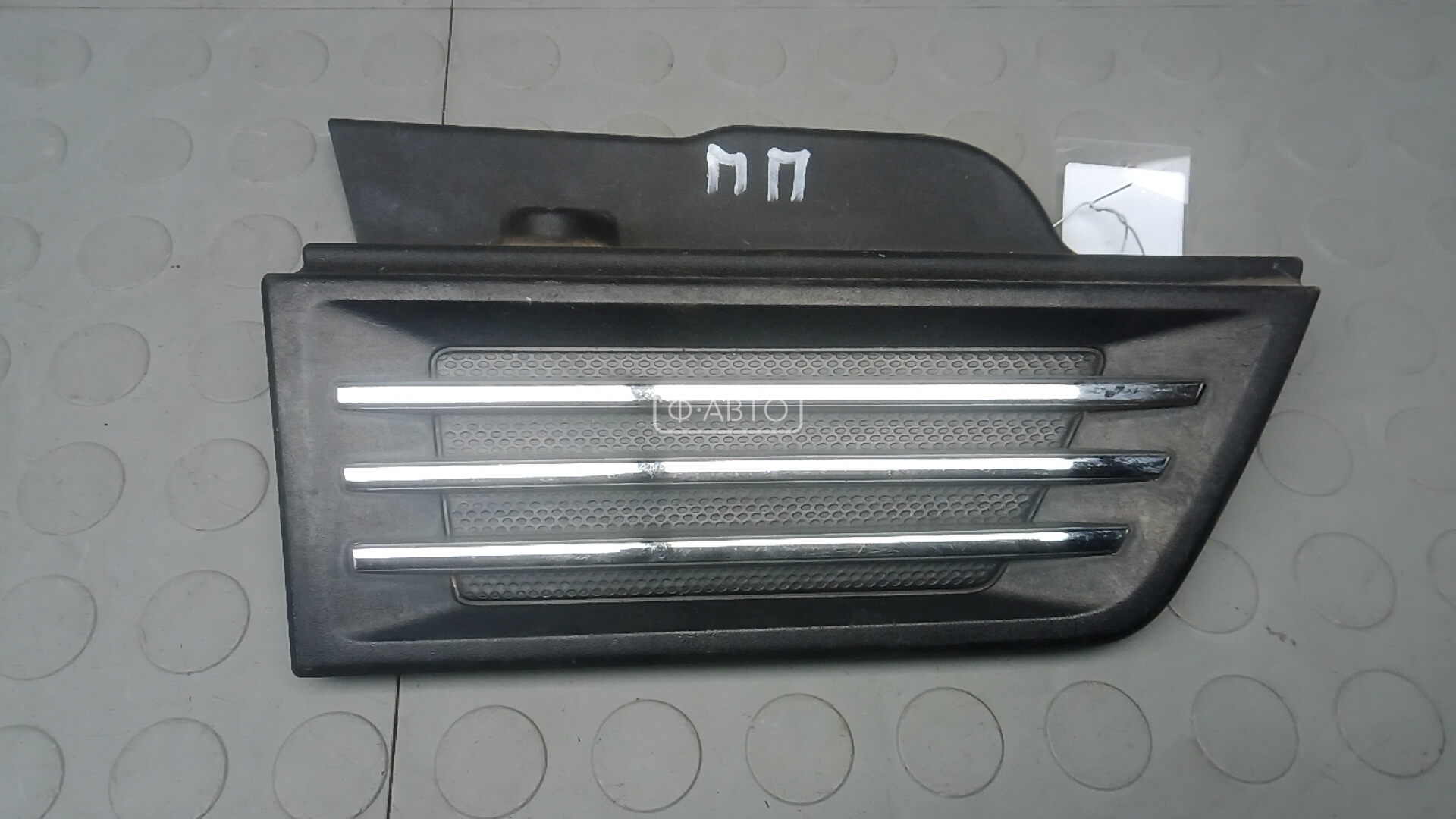 Молдинг крыла переднего правого