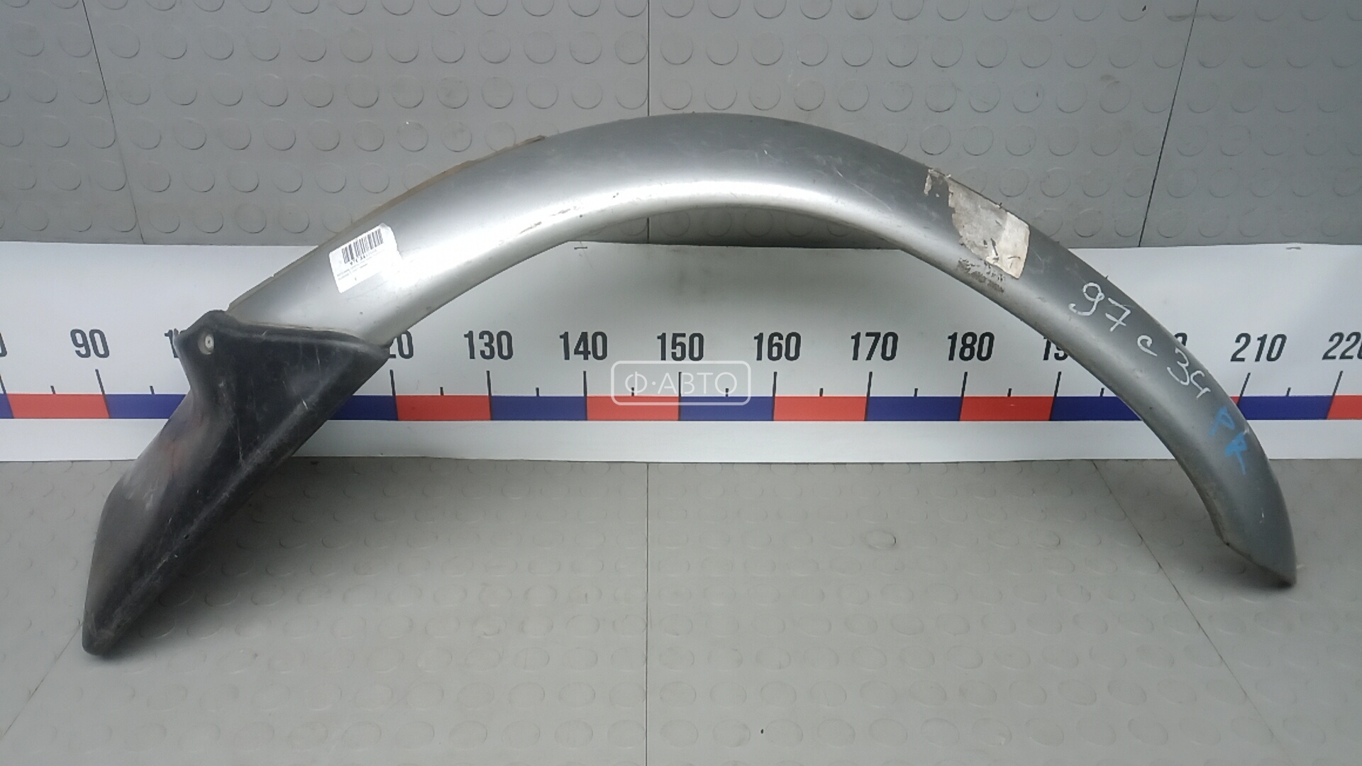 Молдинг крыла переднего правого