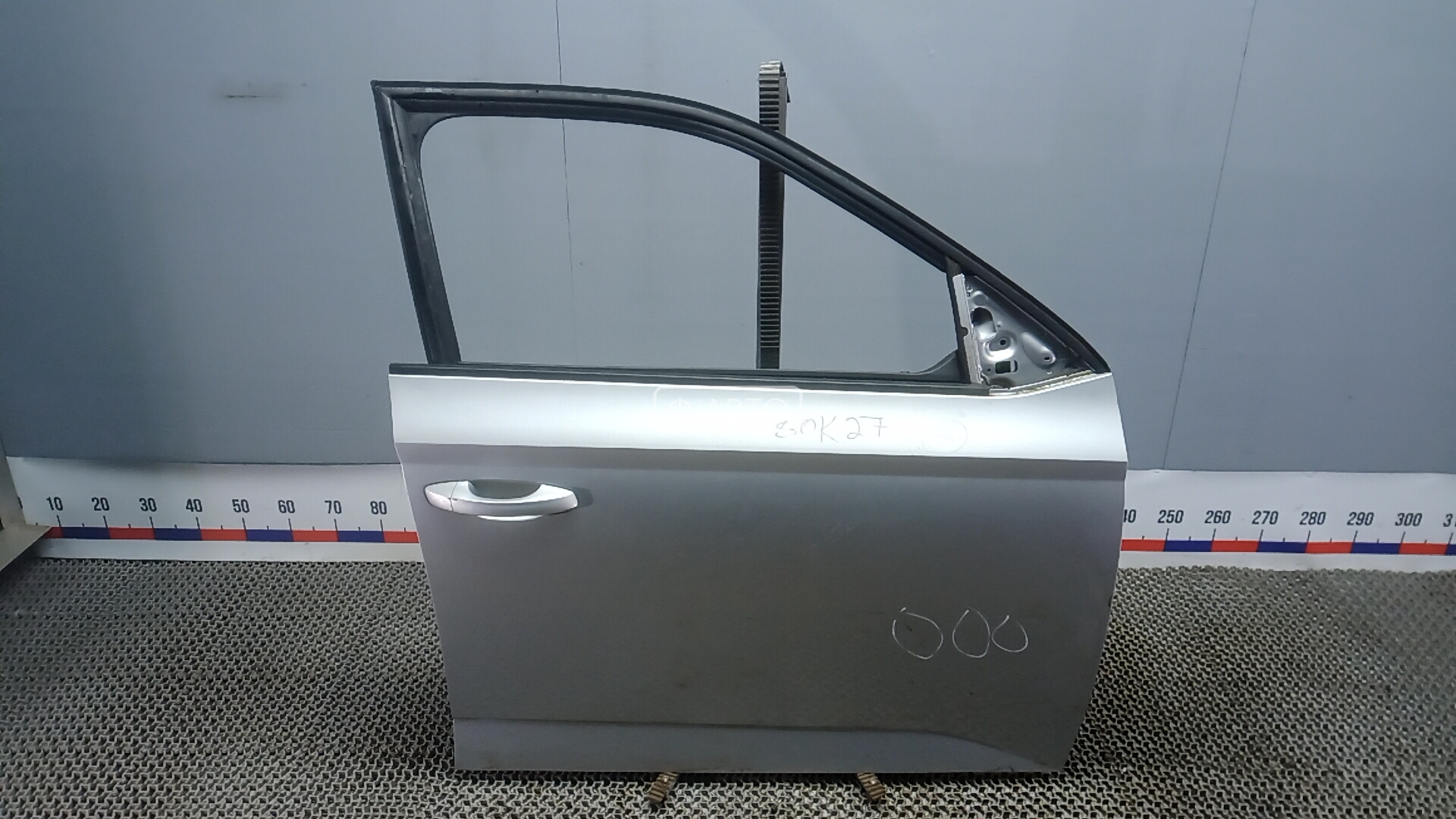 Дверь передняя правая