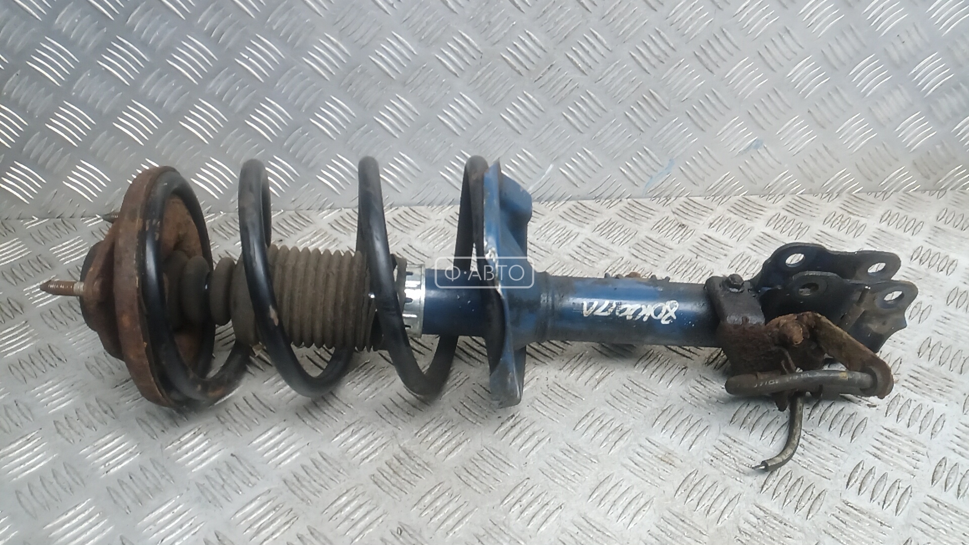 Стойка передняя левая