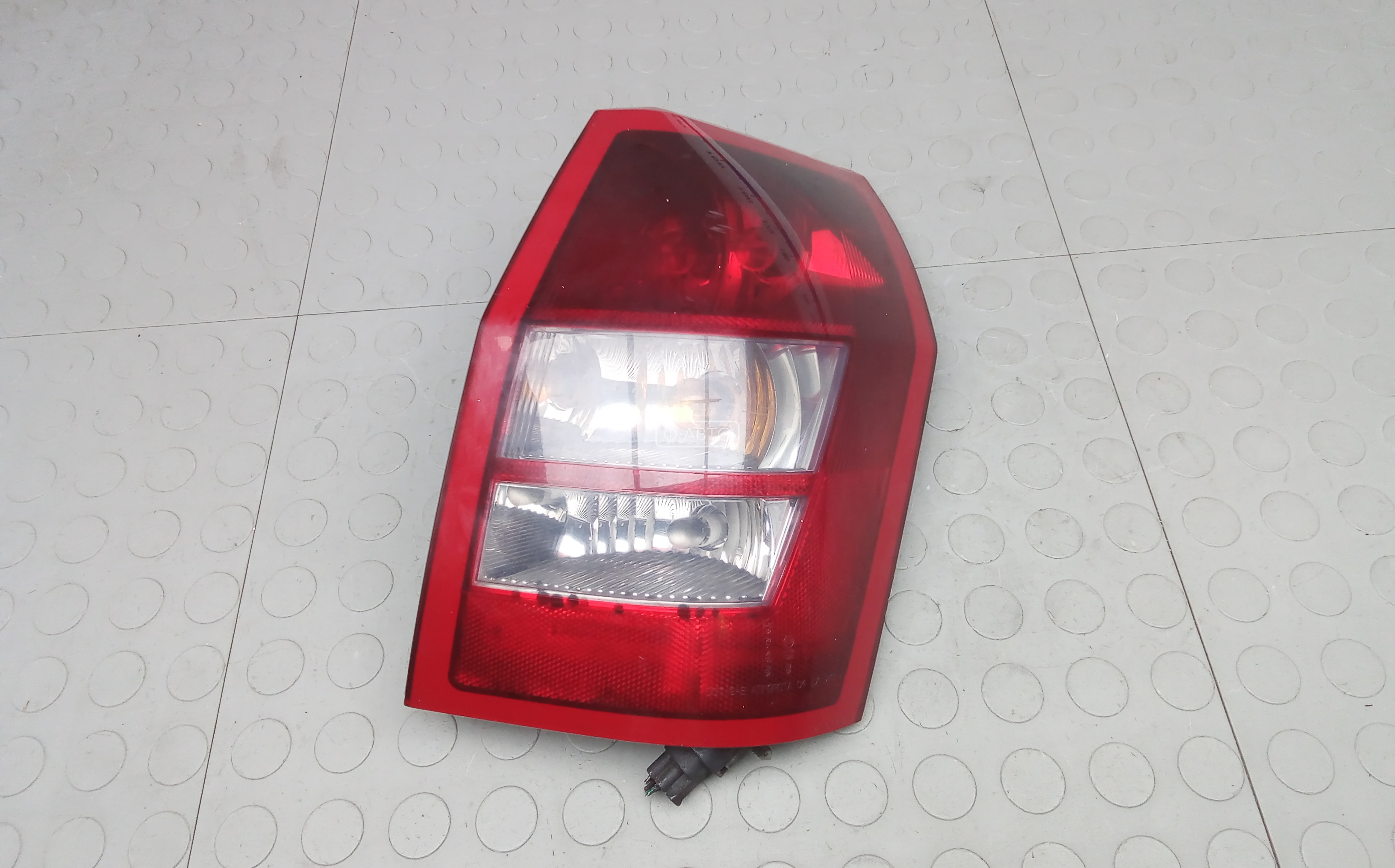Фонарь задний правый