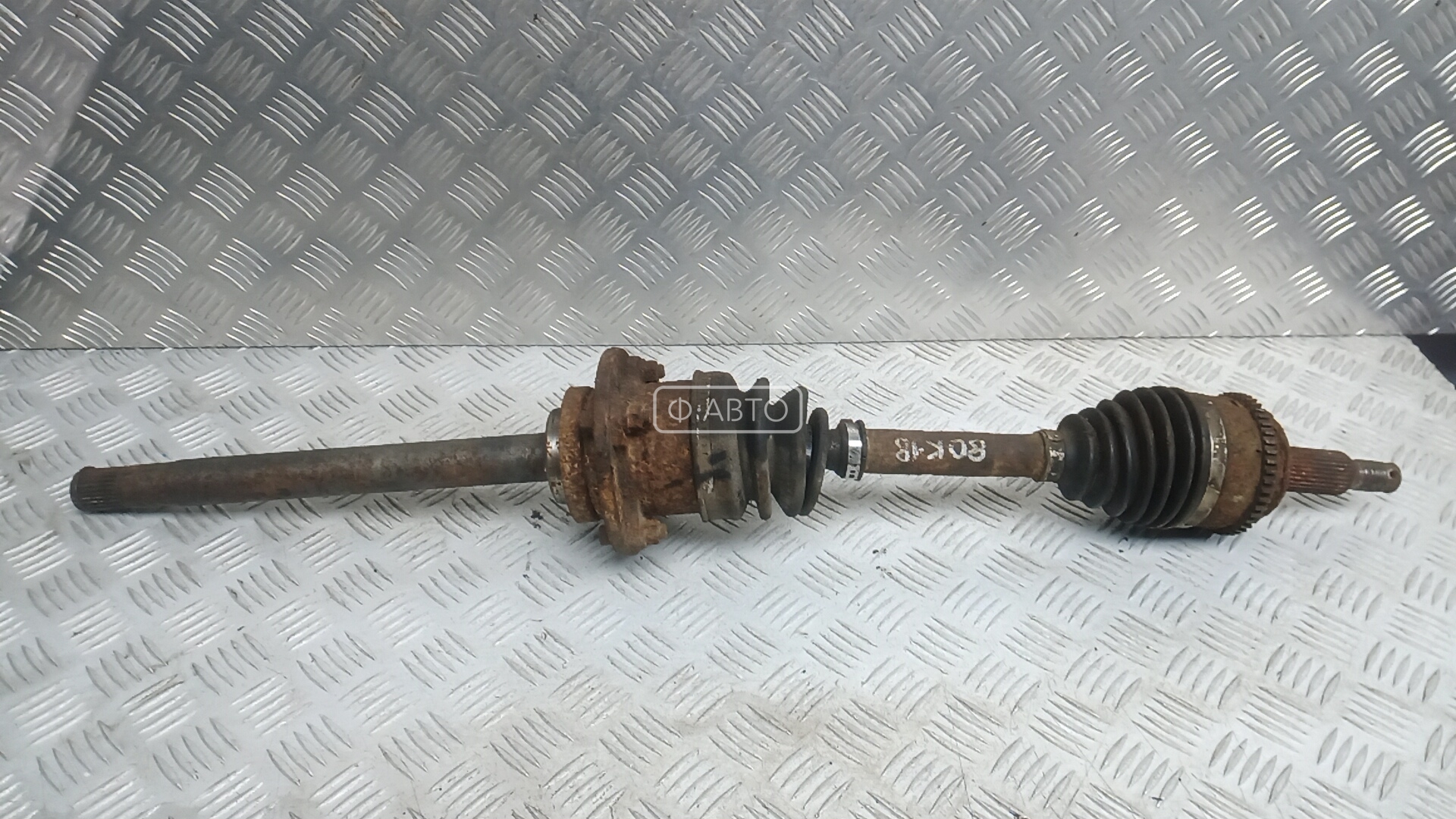 Привод передний правый