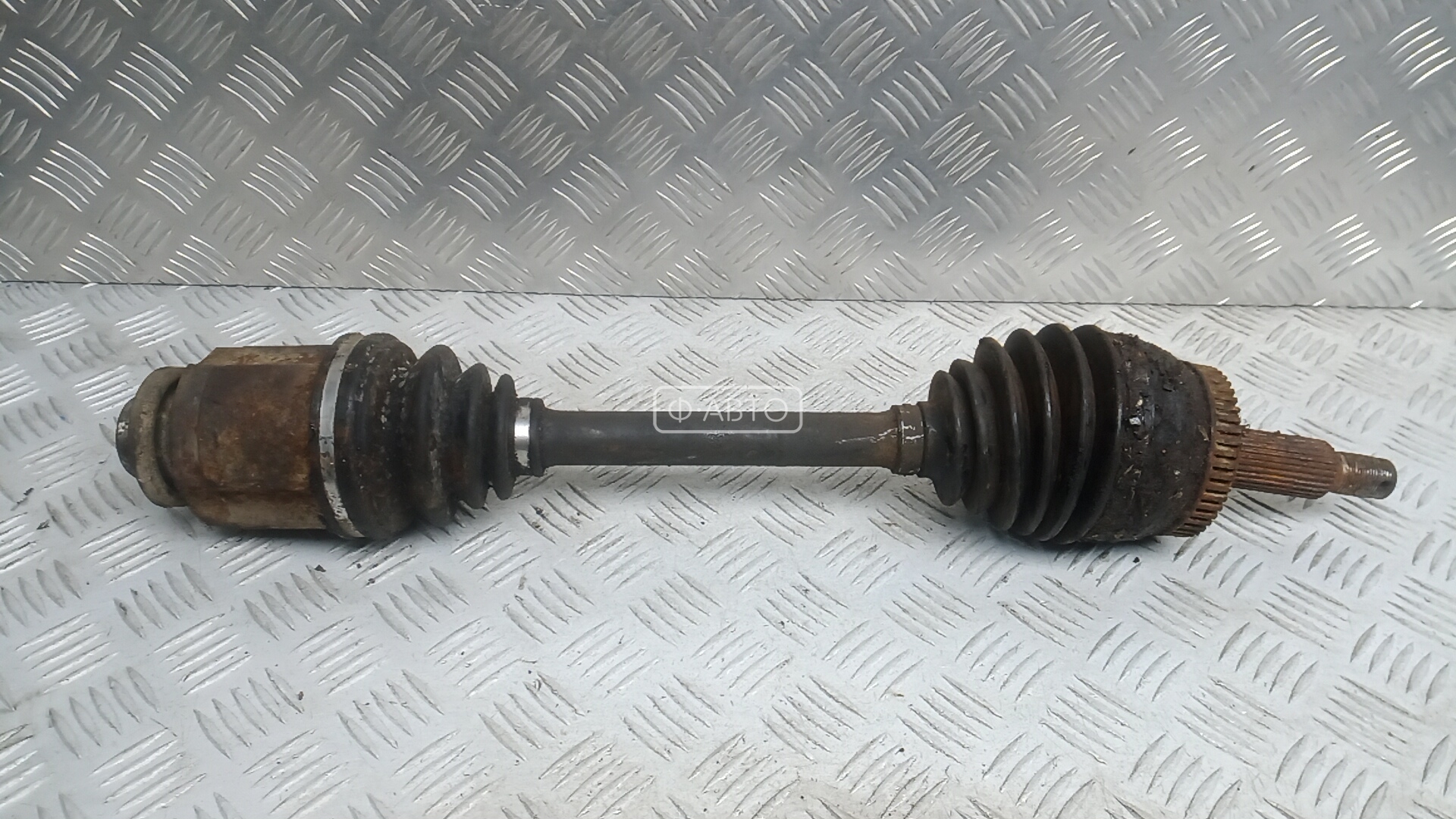 Привод передний правый