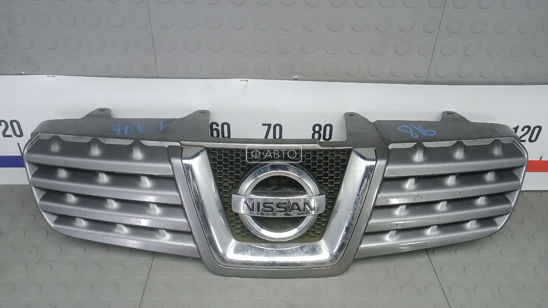 Решетка радиатора NISSAN QASHQAI