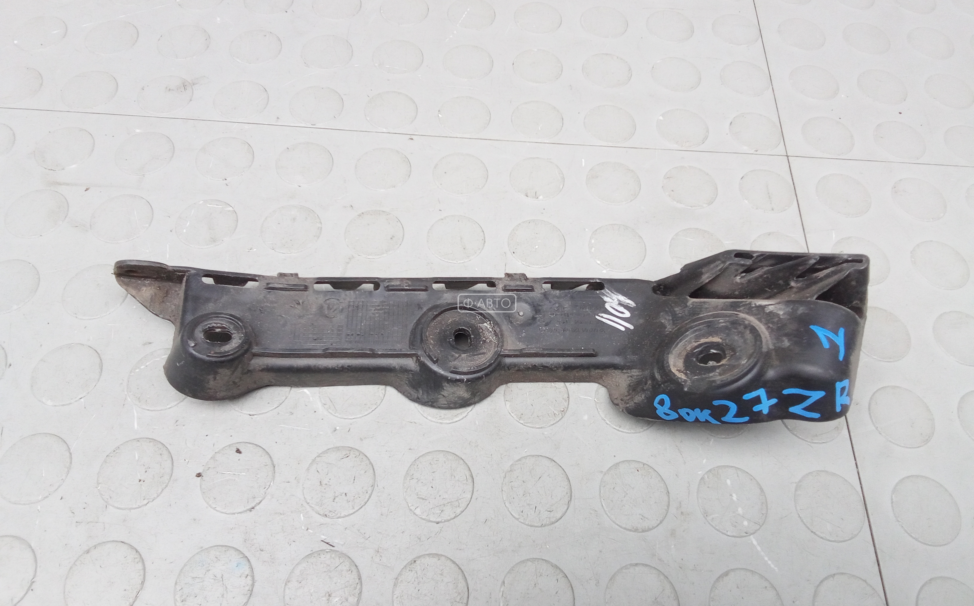 Крепление бампера заднее