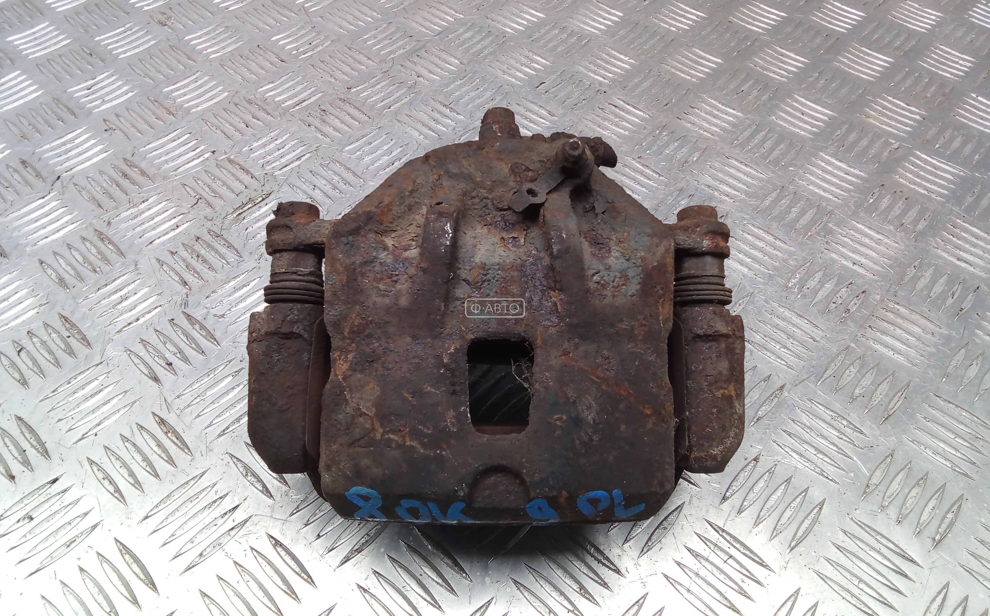 Суппорт тормозной передний левый