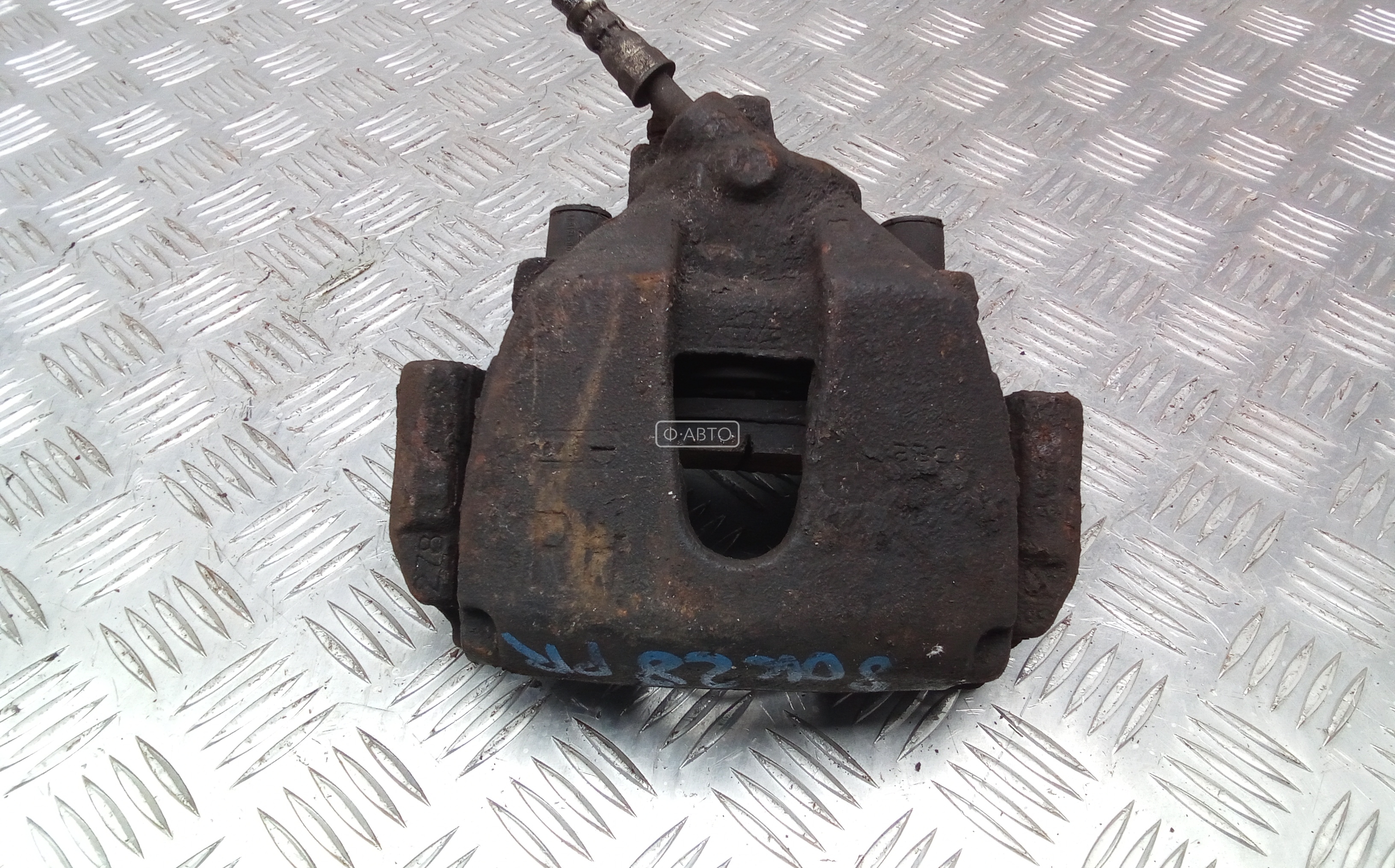 Суппорт тормозной передний правый