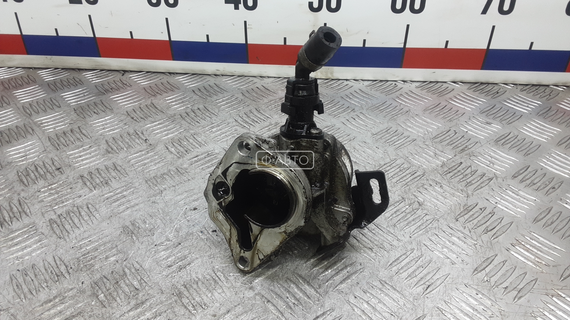 Насос вакуумный