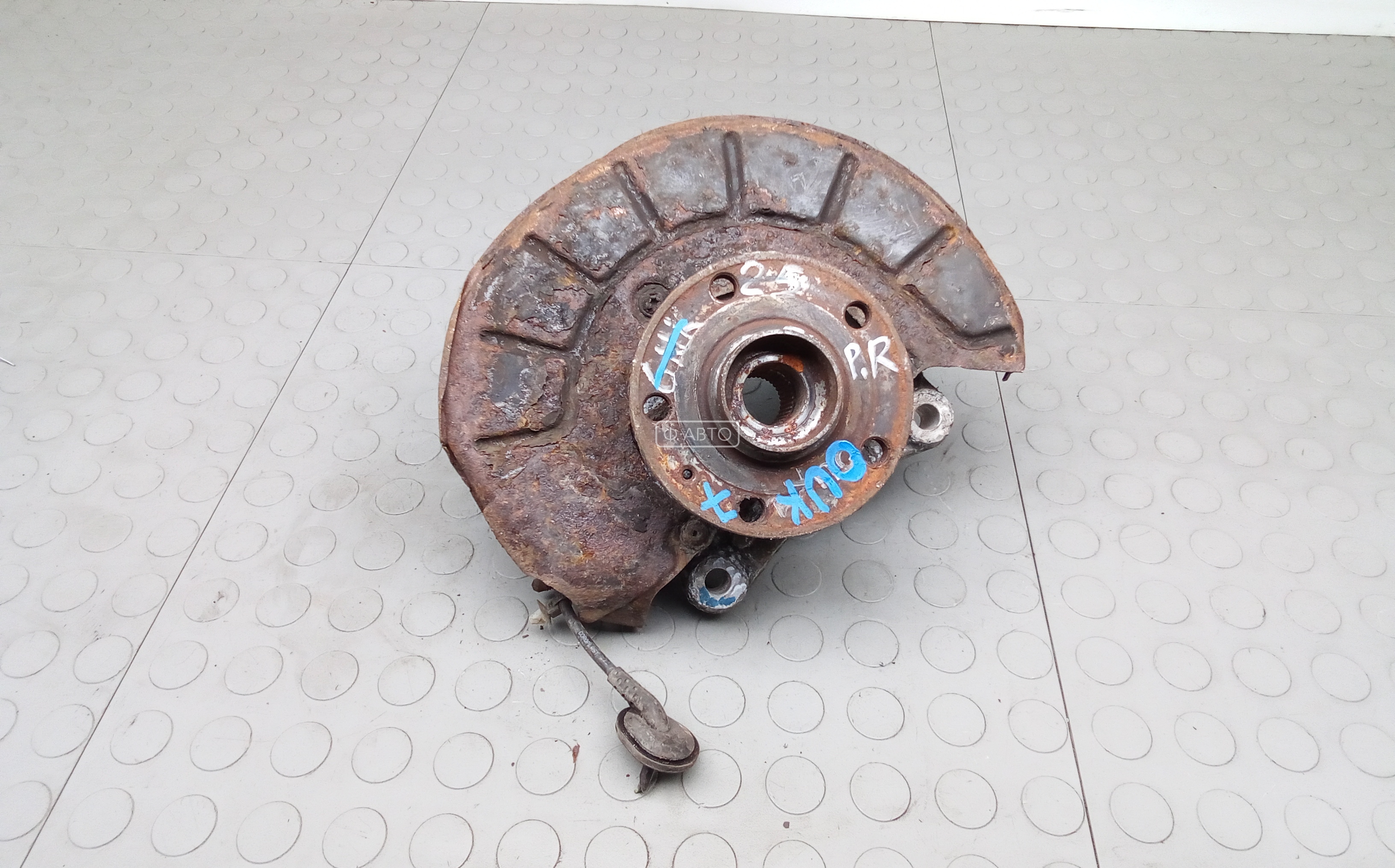 Ступица передняя правая