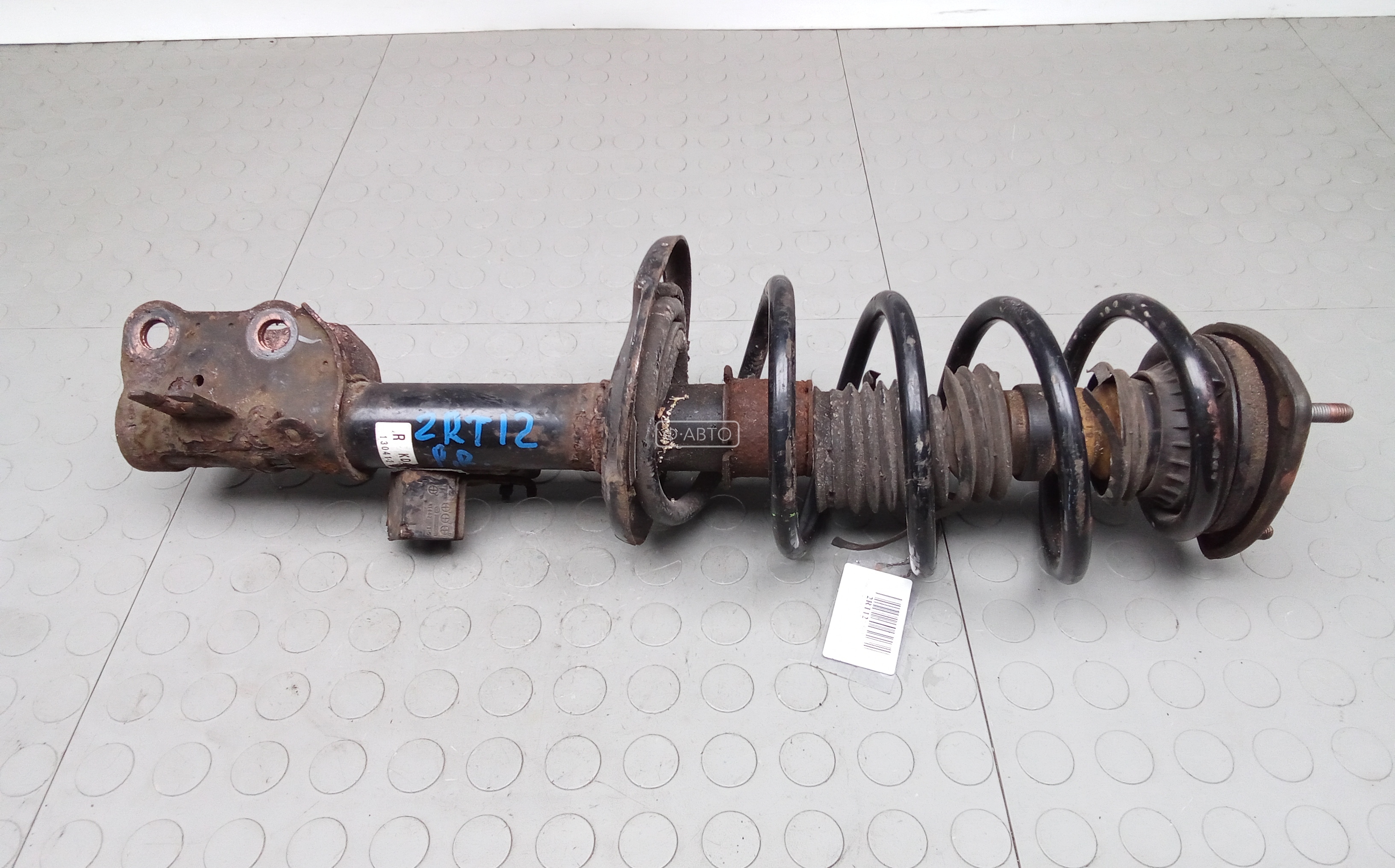 Стойка передняя правая