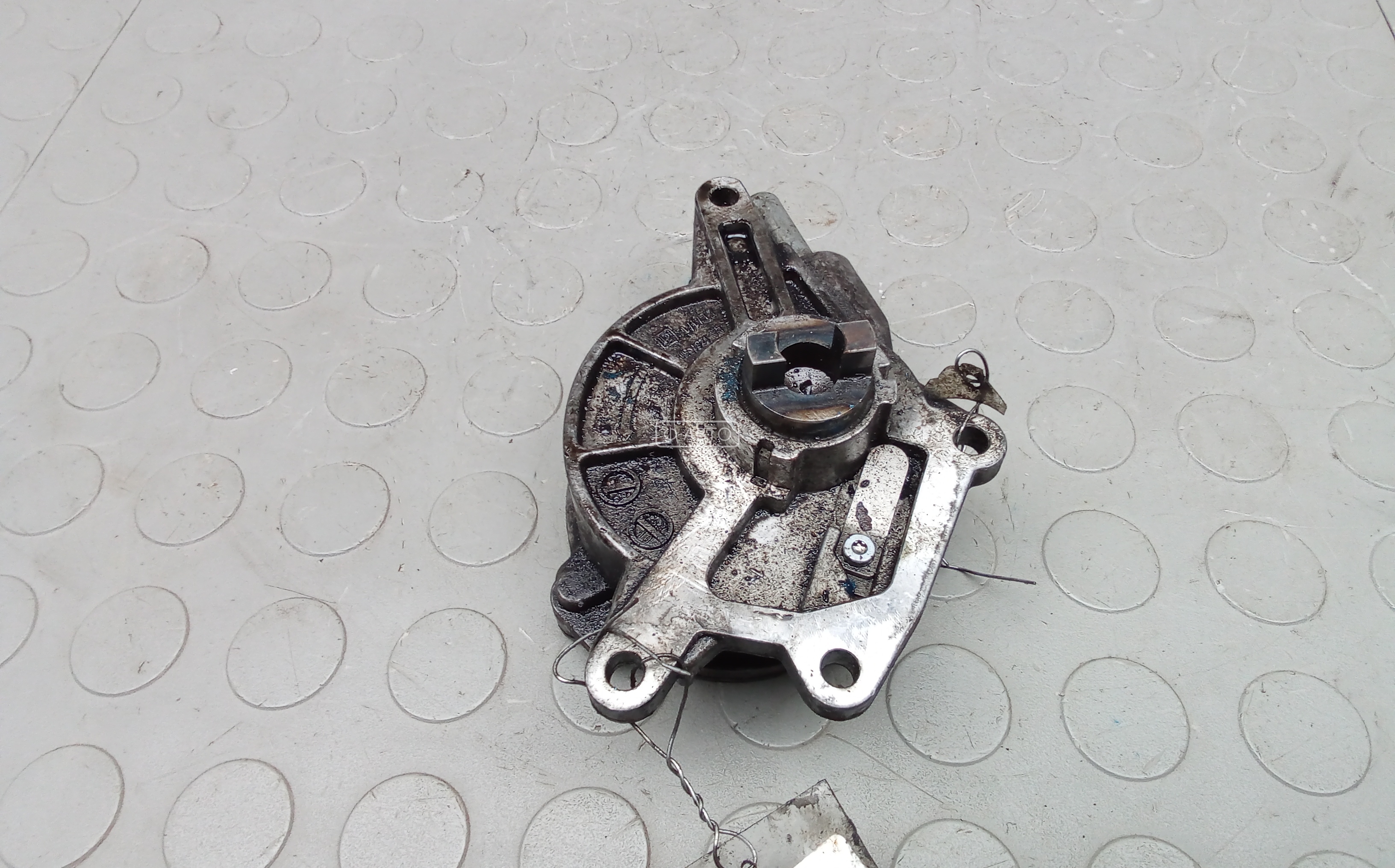 Насос вакуумный