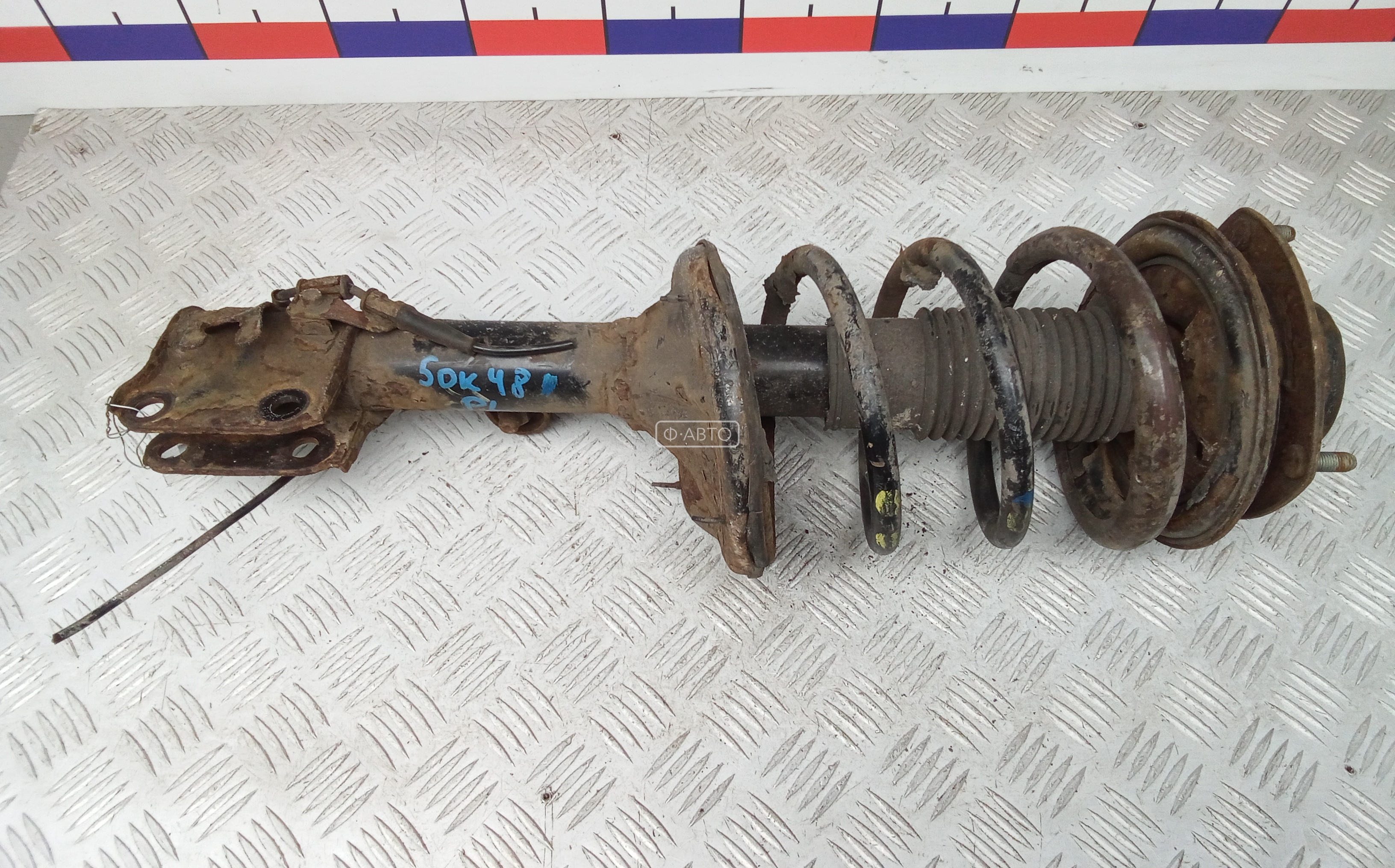 Стойка передняя левая